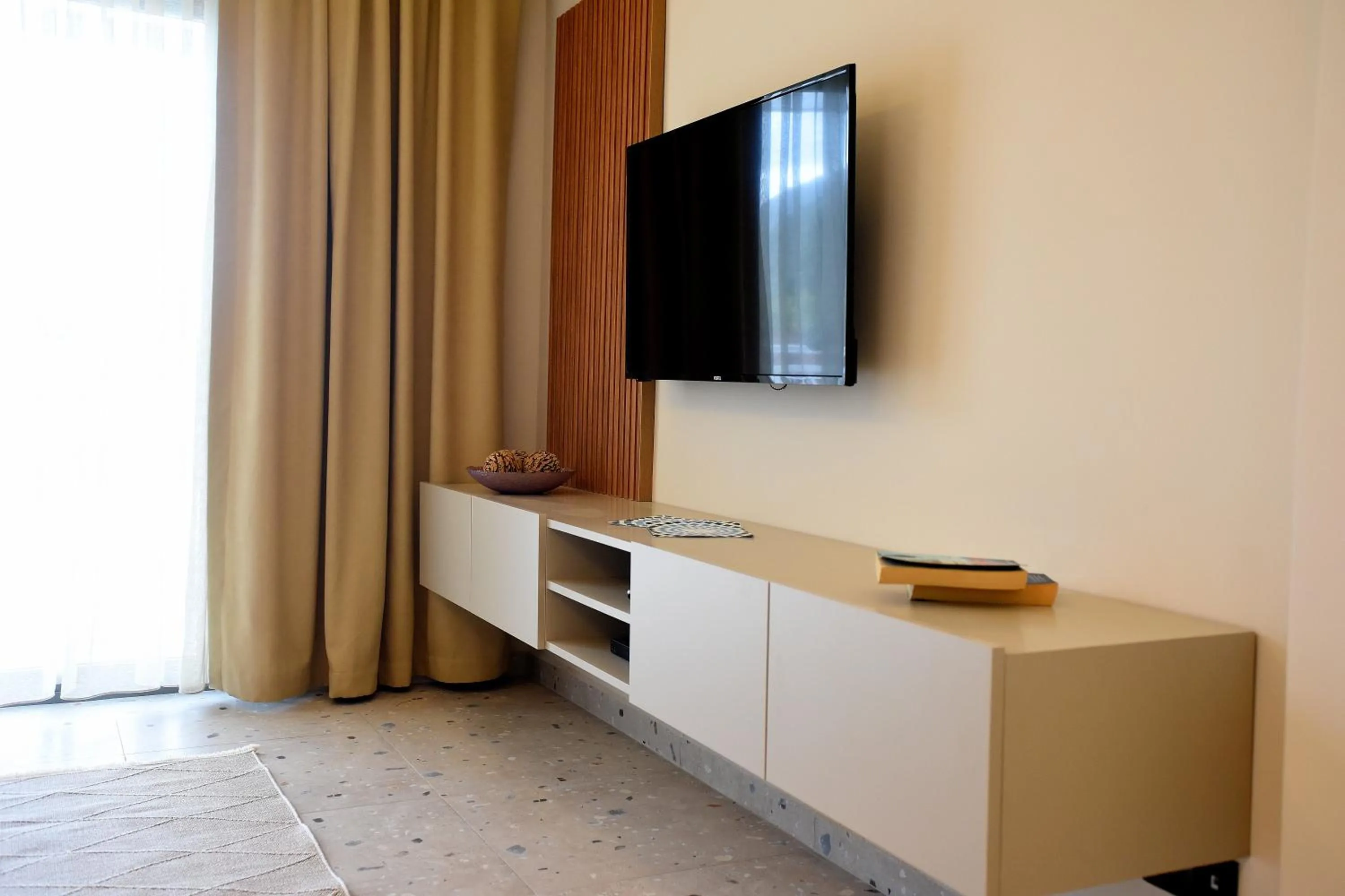 TV and multimedia in Mozaik Hotel