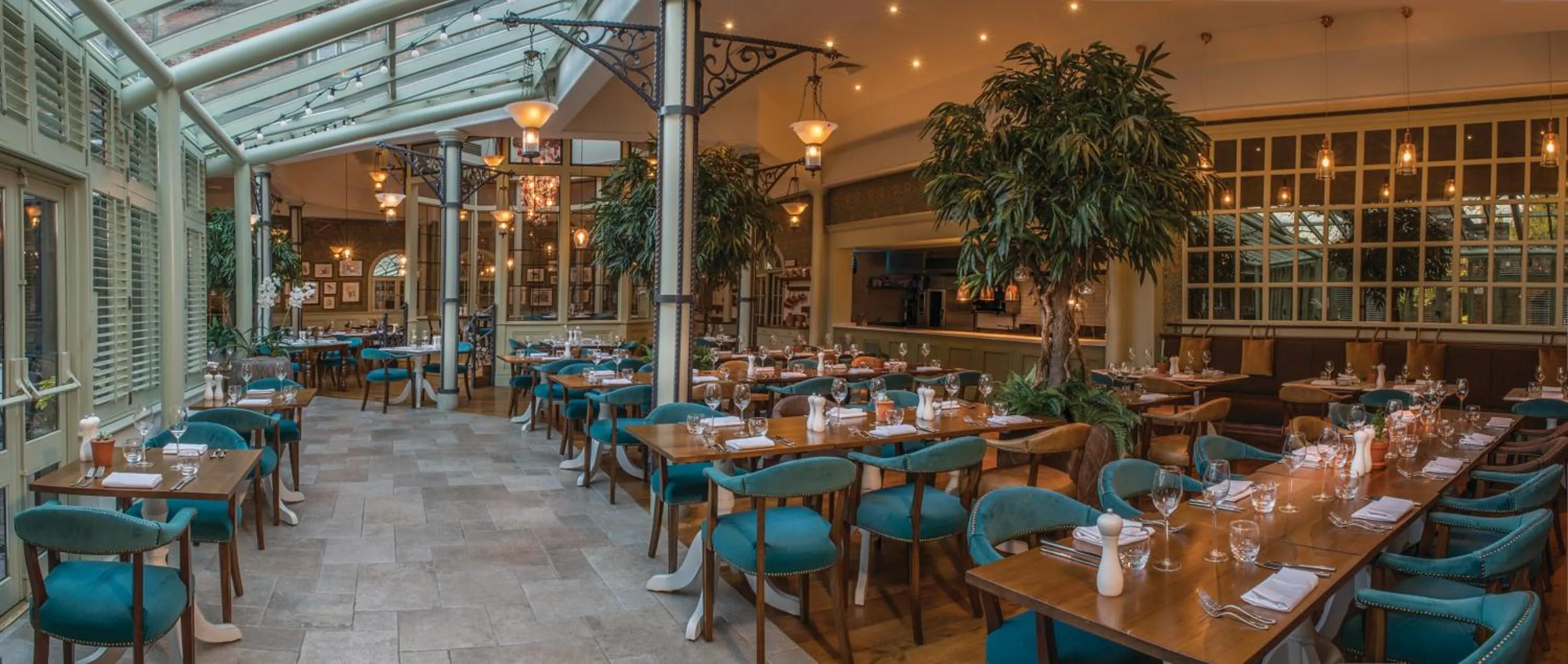 Restaurant/places to eat in De Vere Latimer Estate