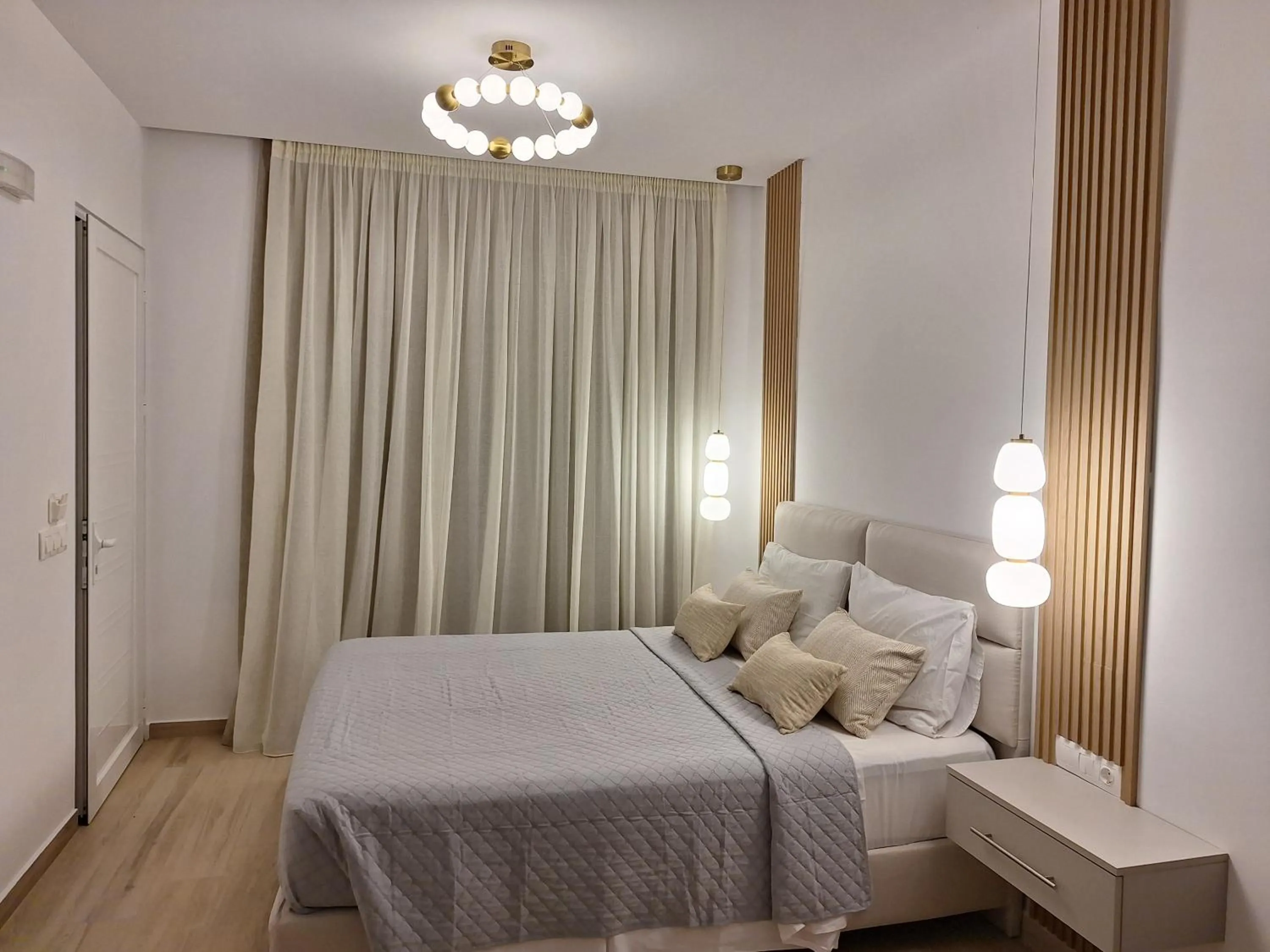 Bed in George Beach Studios