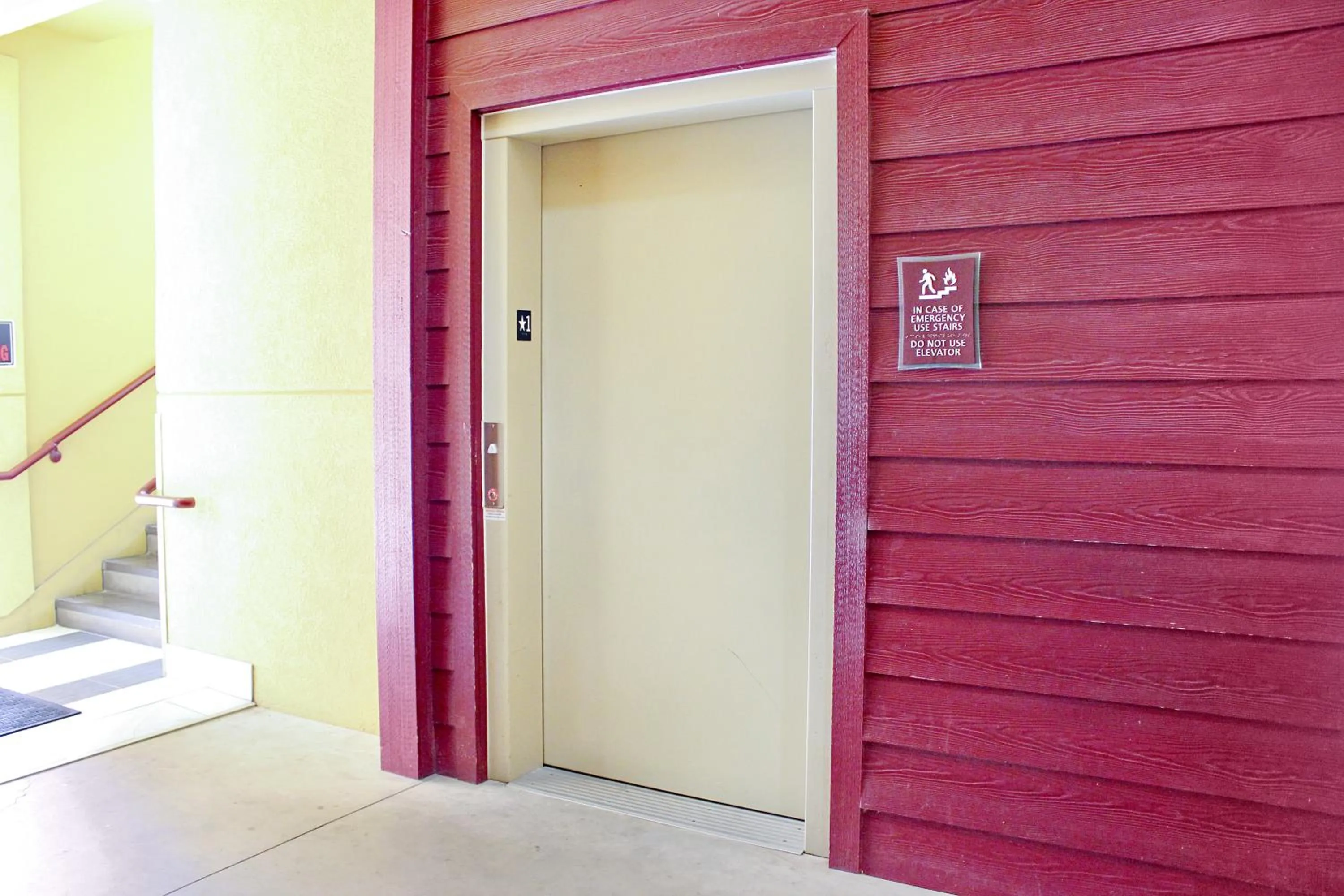 Area and facilities in Palacio Royale Houston NW at Beltway 8