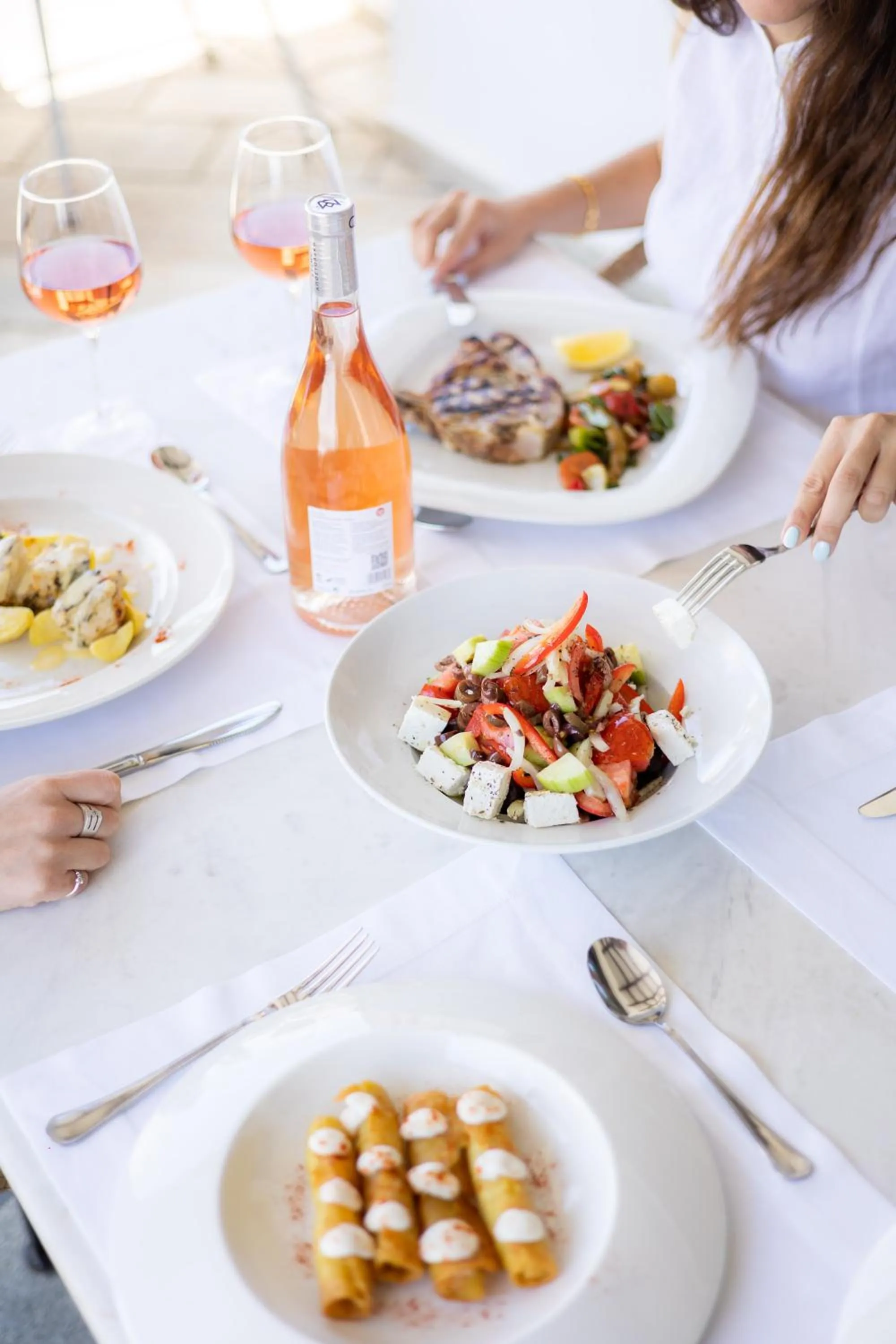 Restaurant/places to eat in Portaria Hotel