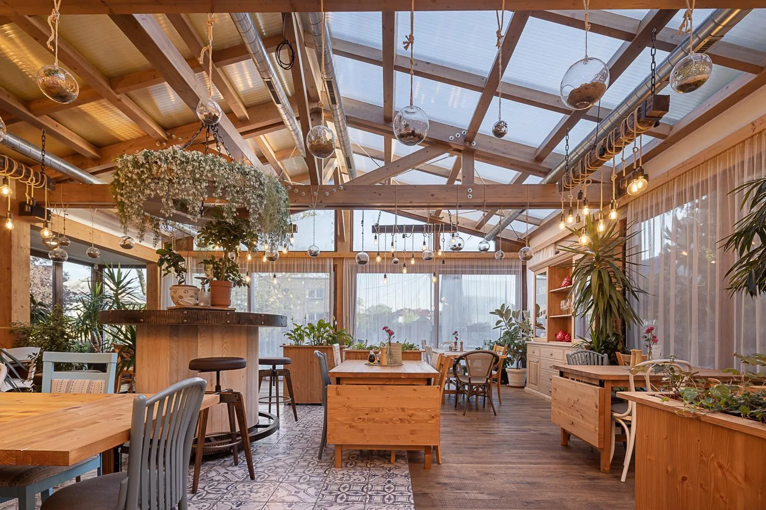 Property building in Hotel McLimon