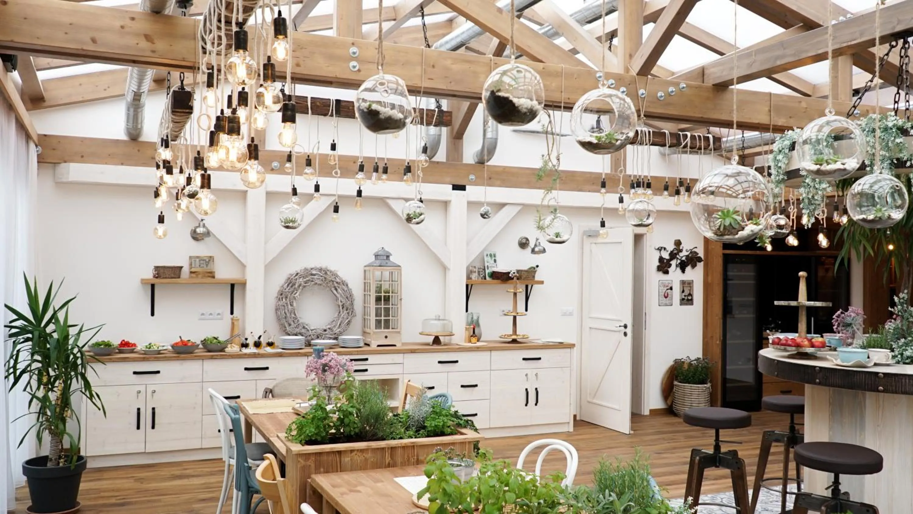 Restaurant/places to eat in Hotel McLimon