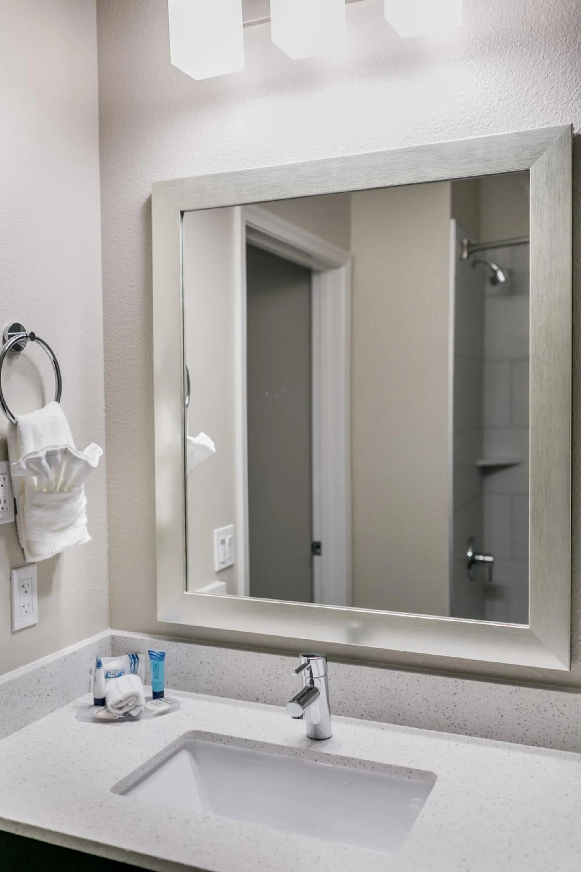 Hotel Siri Downtown - Paso Robles