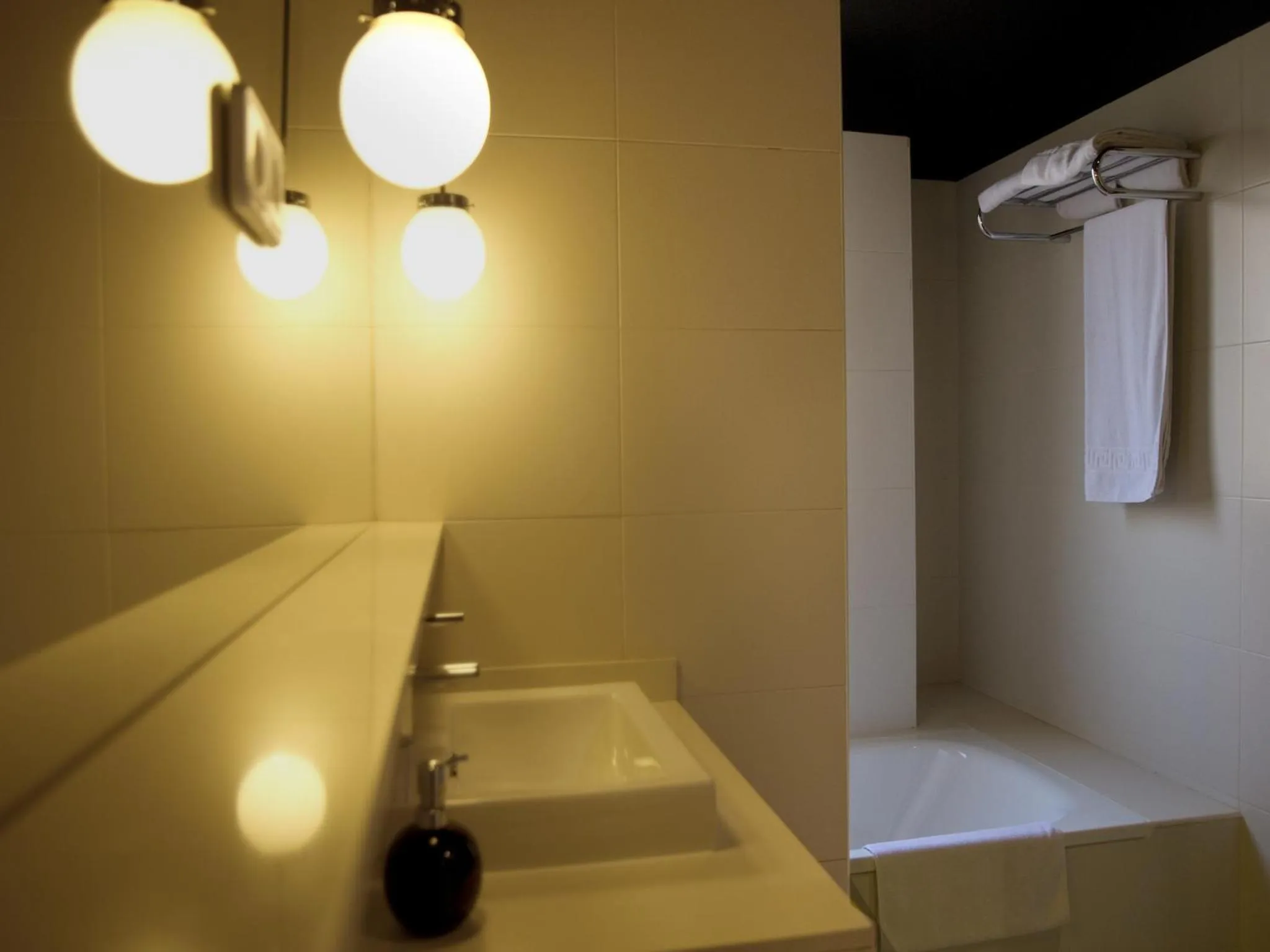 Bathroom in Hostal Badaloní