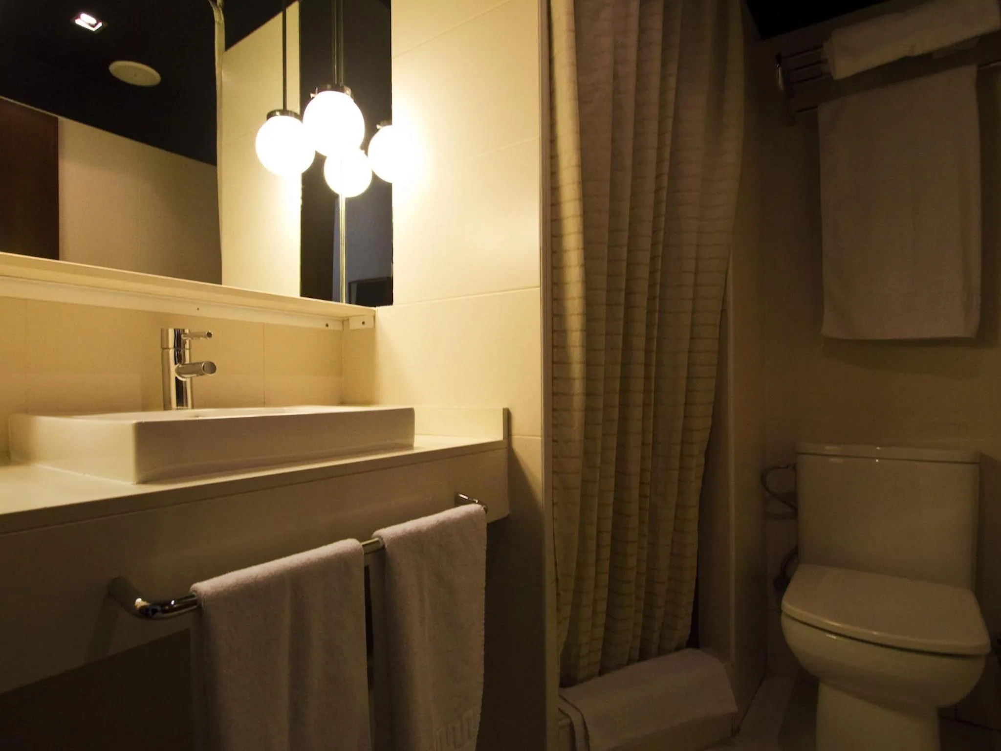 Bathroom in Hostal Badaloní