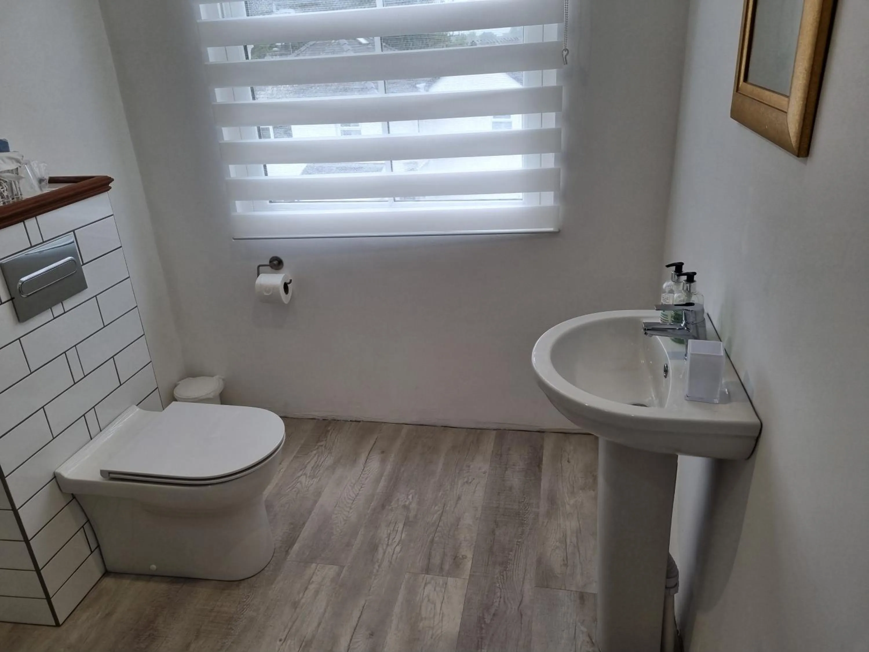 Montfort Cottage Guest House