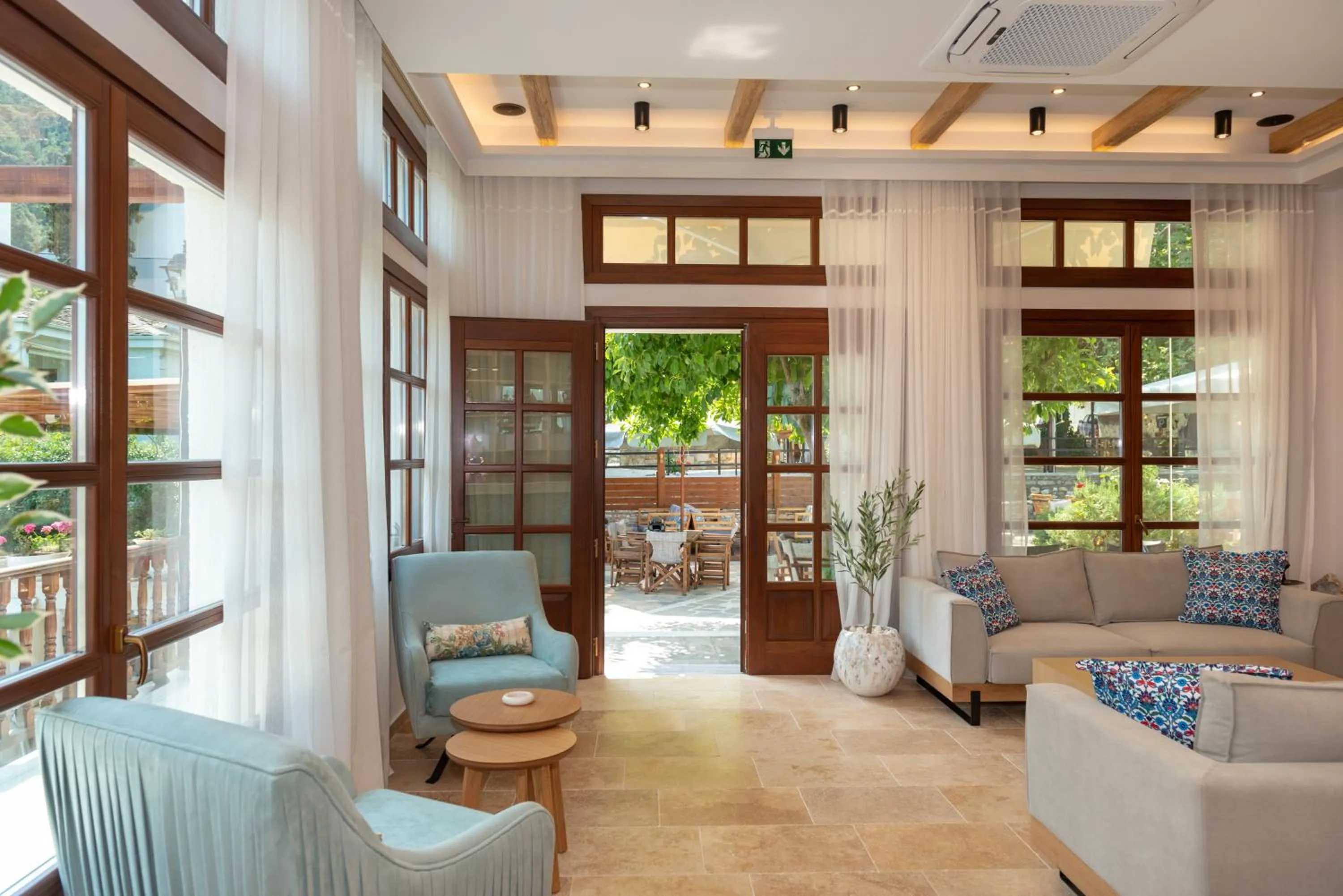 Living room in Thassos Inn