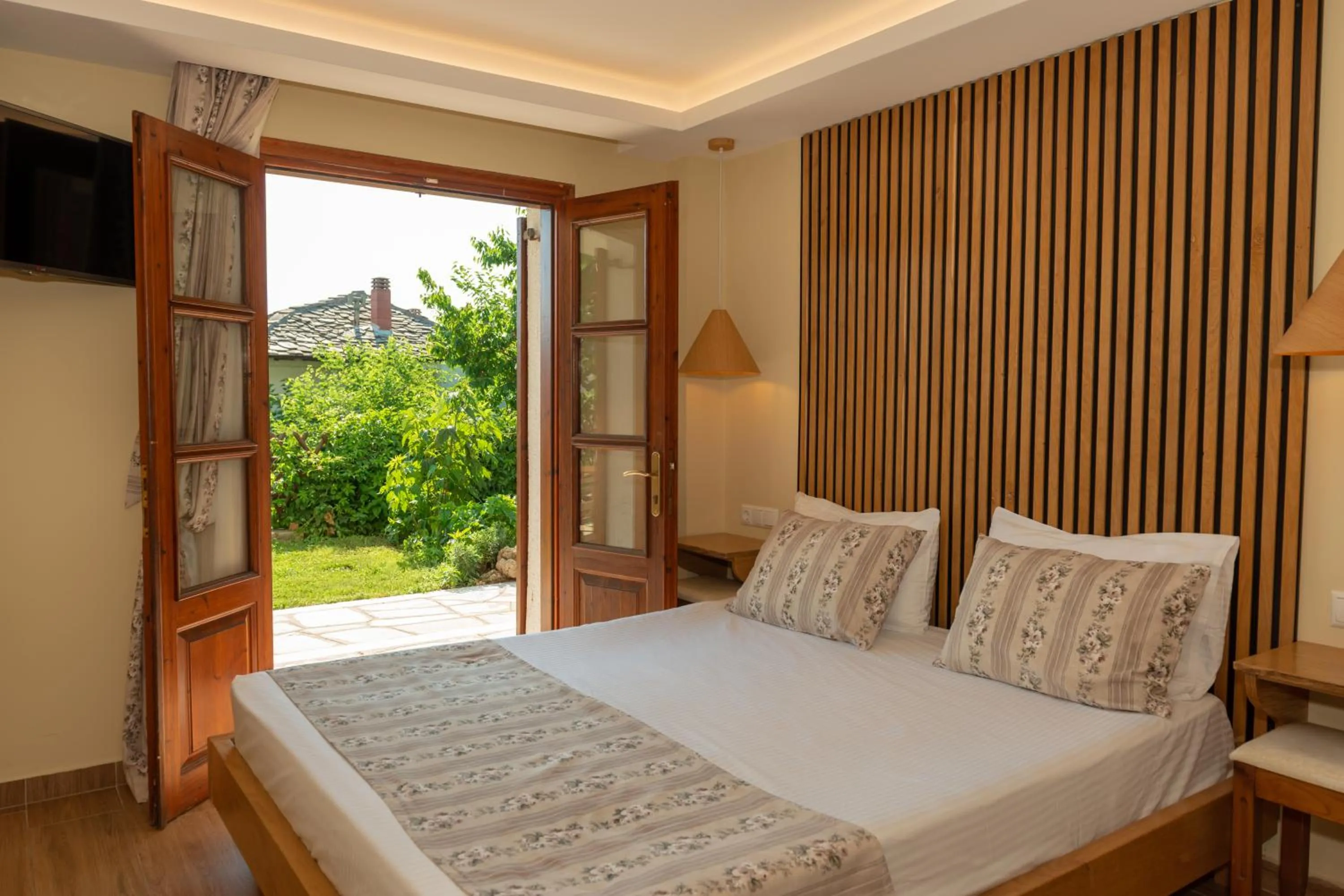 Bed in Thassos Inn