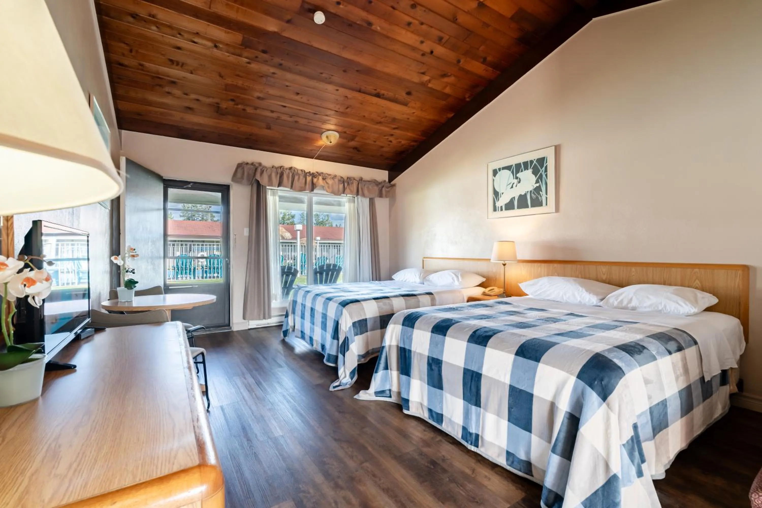 Bed in Hotel Motel Bonsoir