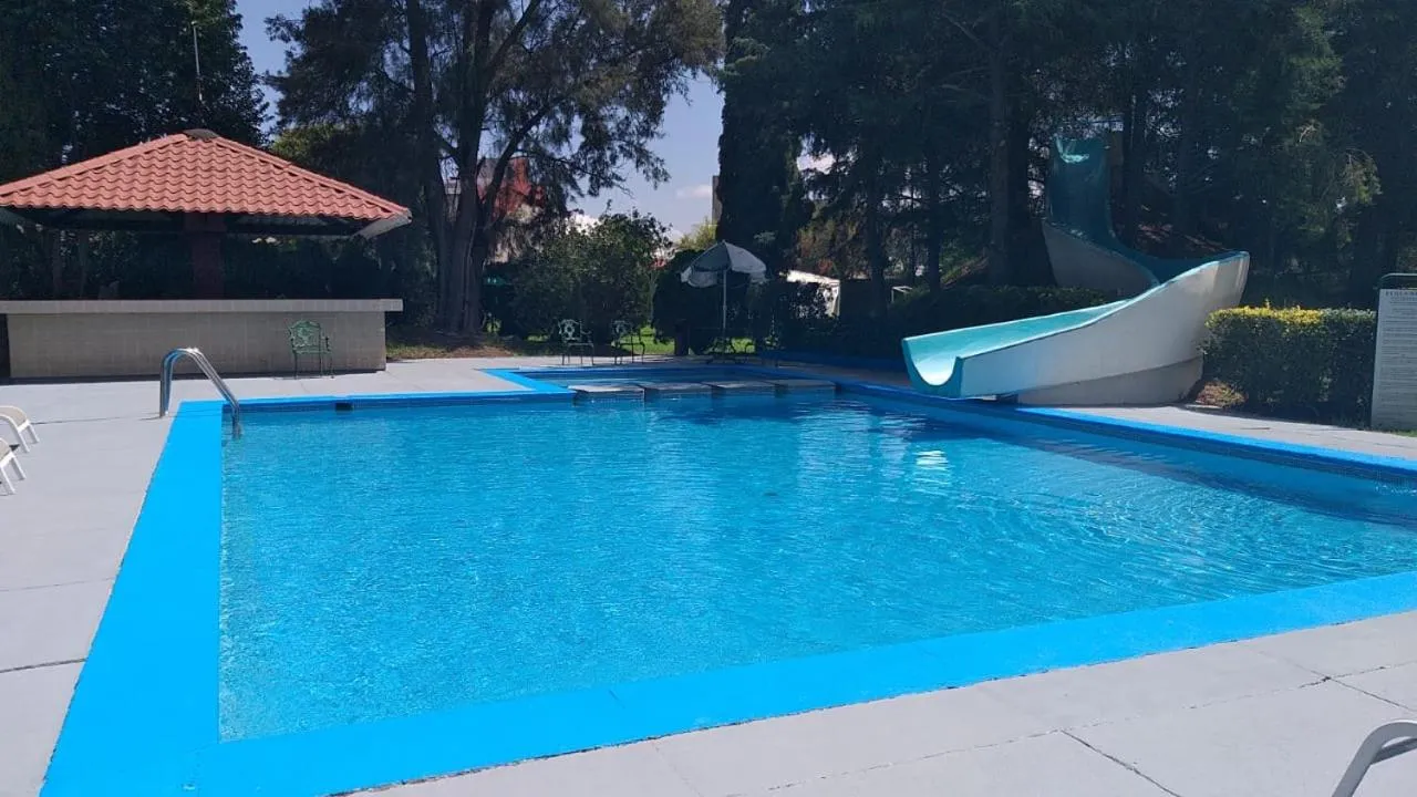 Swimming pool in Hotel La Joya Tulancingo