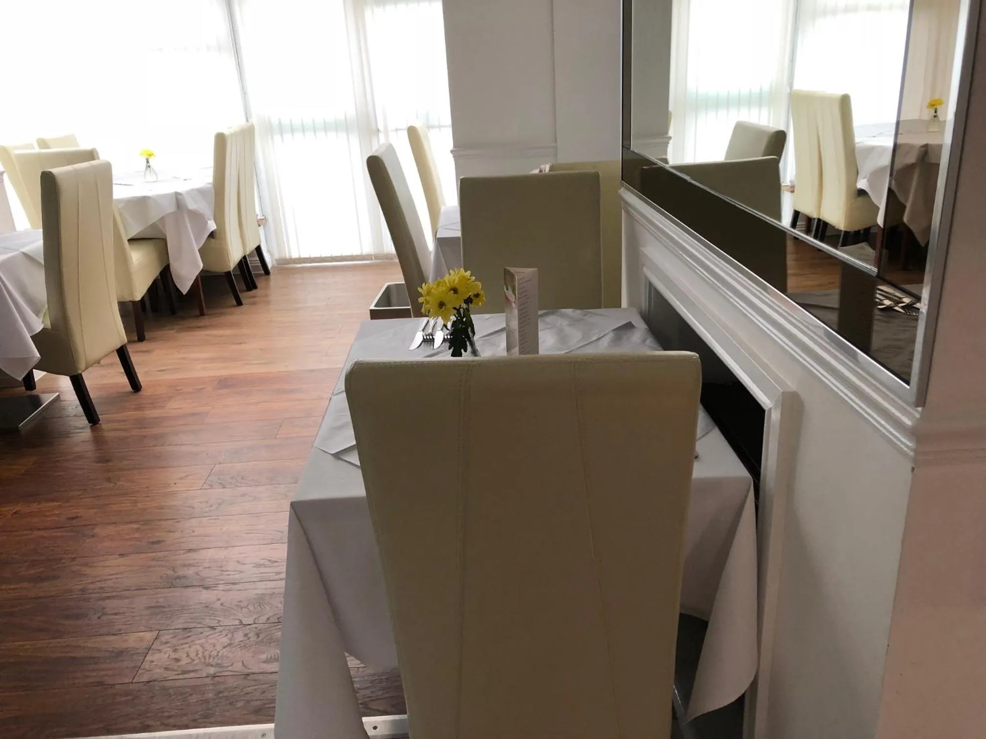 Restaurant/places to eat in Loughborough Grange Guesthouse & Spa Treatments