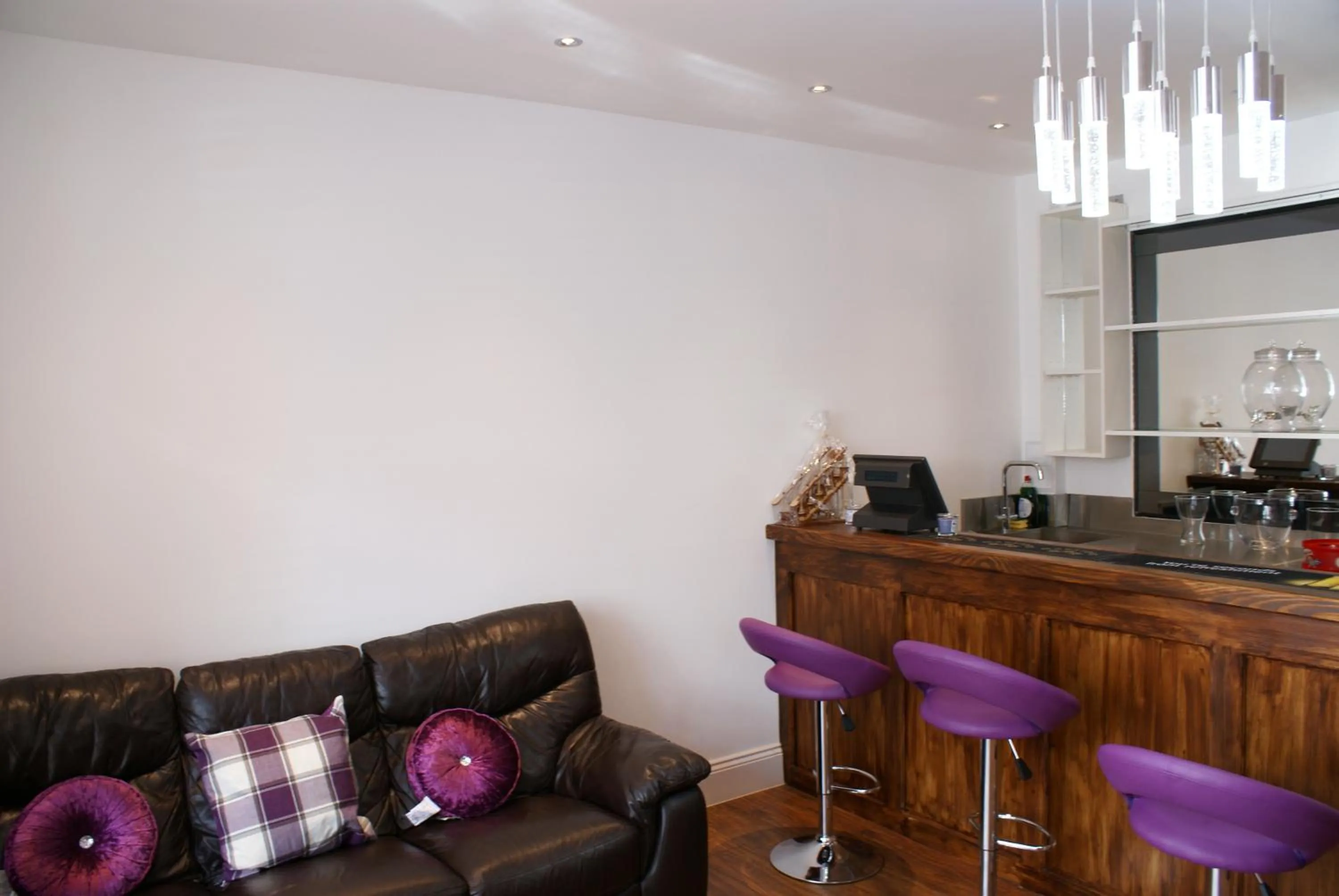 Lounge or bar in Loughborough Grange Guesthouse & Spa Treatments