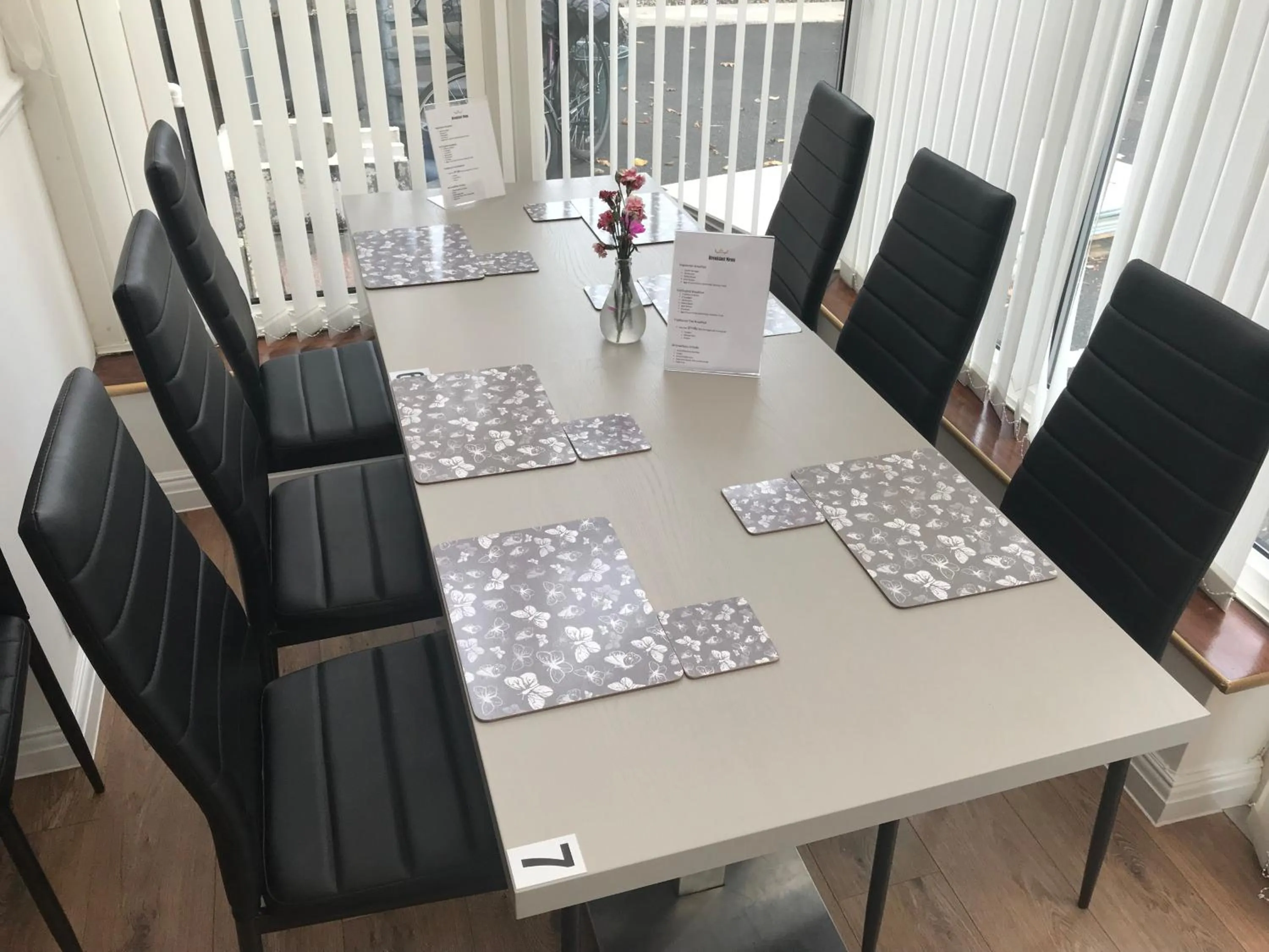 Restaurant/places to eat in Loughborough Grange Guesthouse & Spa Treatments