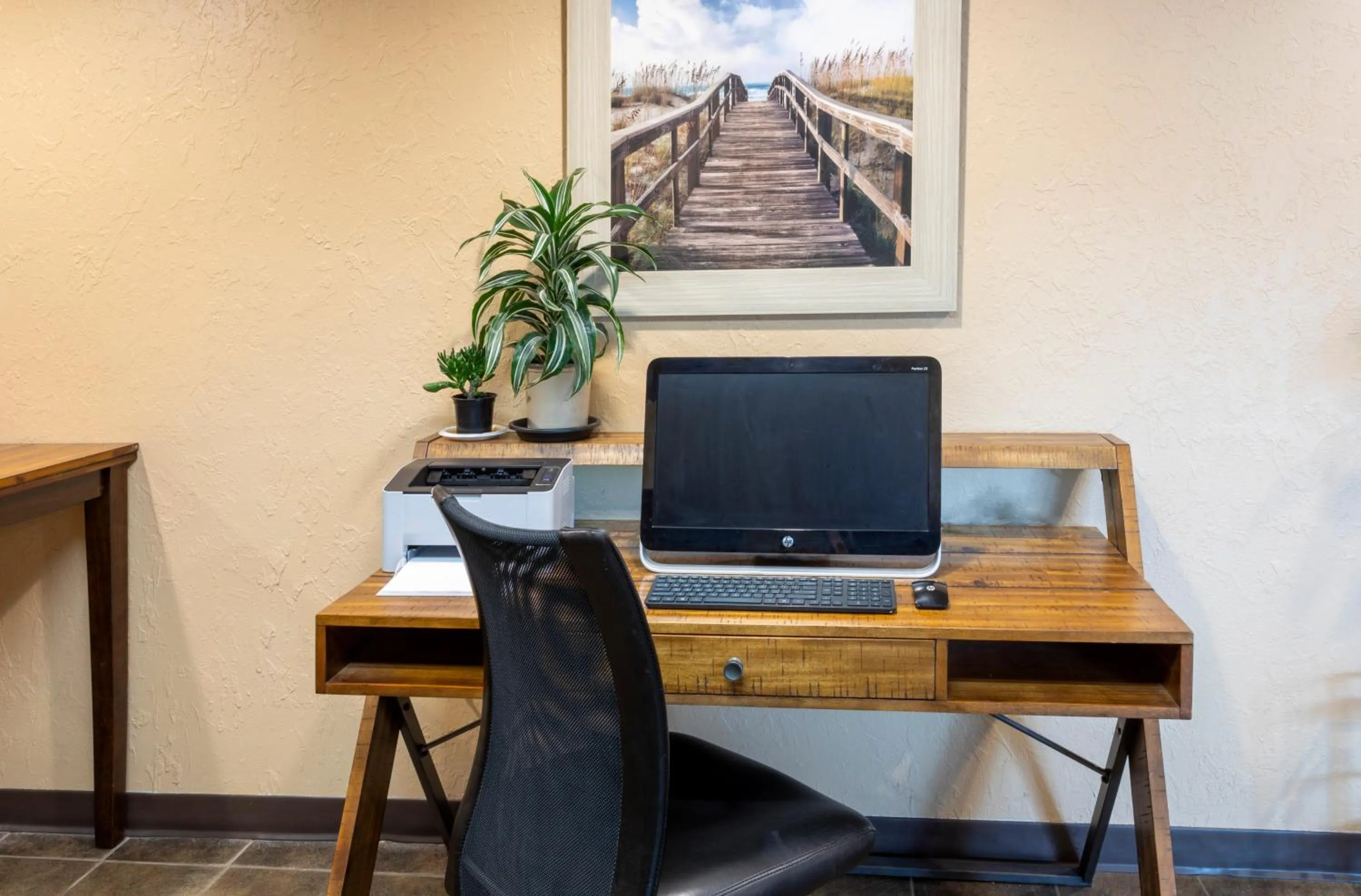 Business facilities in GuestHouse Inn & Suites Rochester