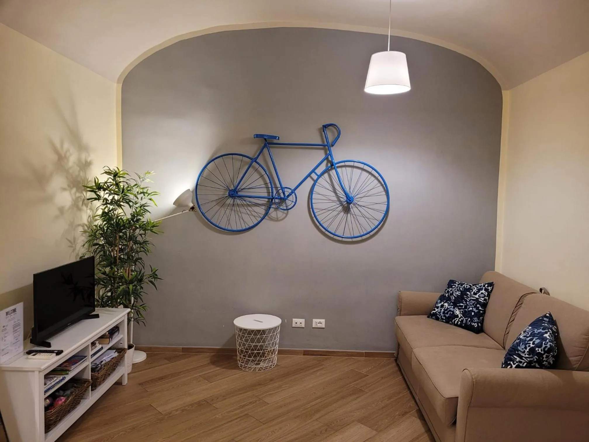 Seating area in Home Vaticano 50 steps from Museum