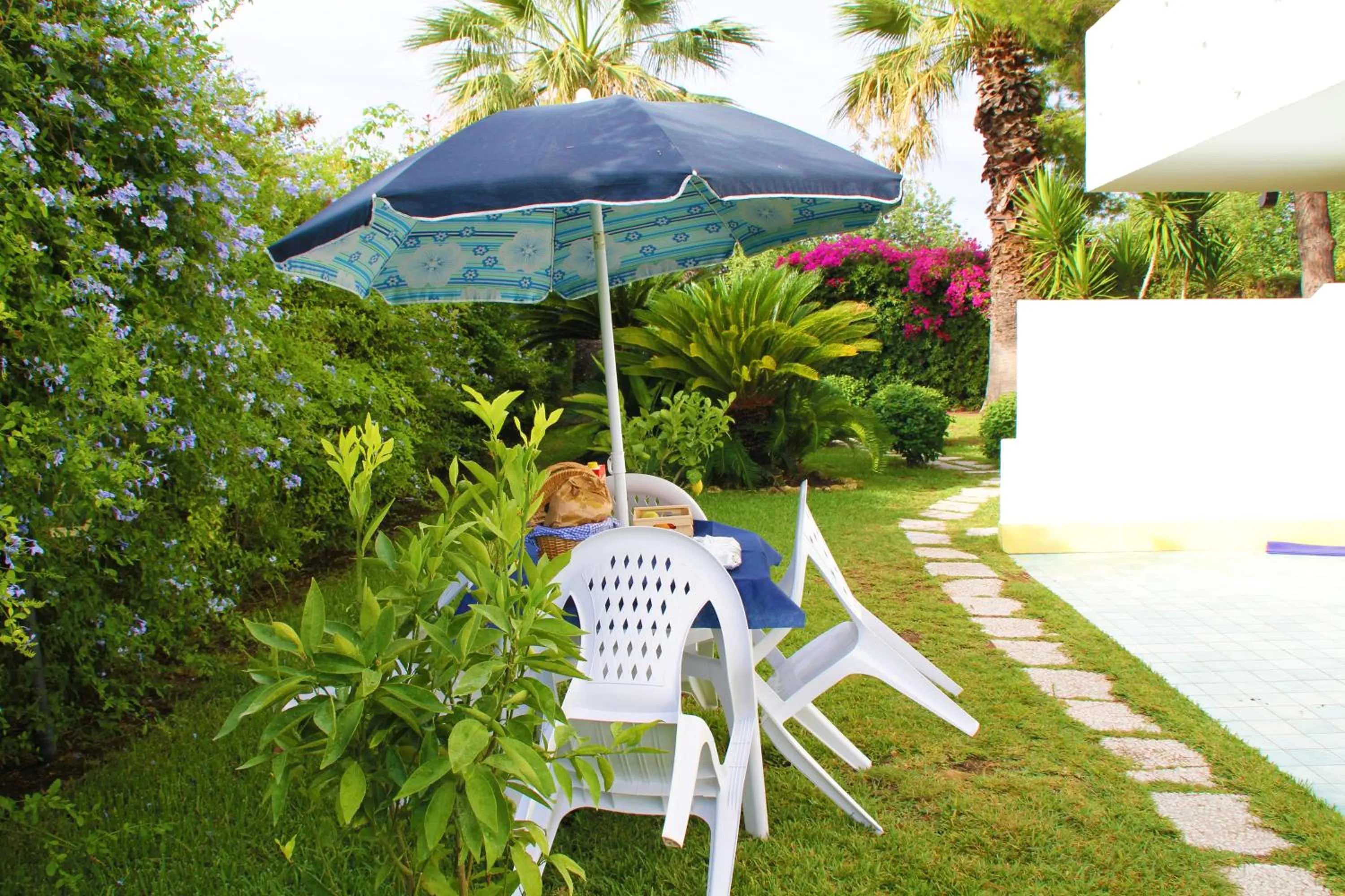 Italian breakfast in Suite House L'Isola Che Non C'è