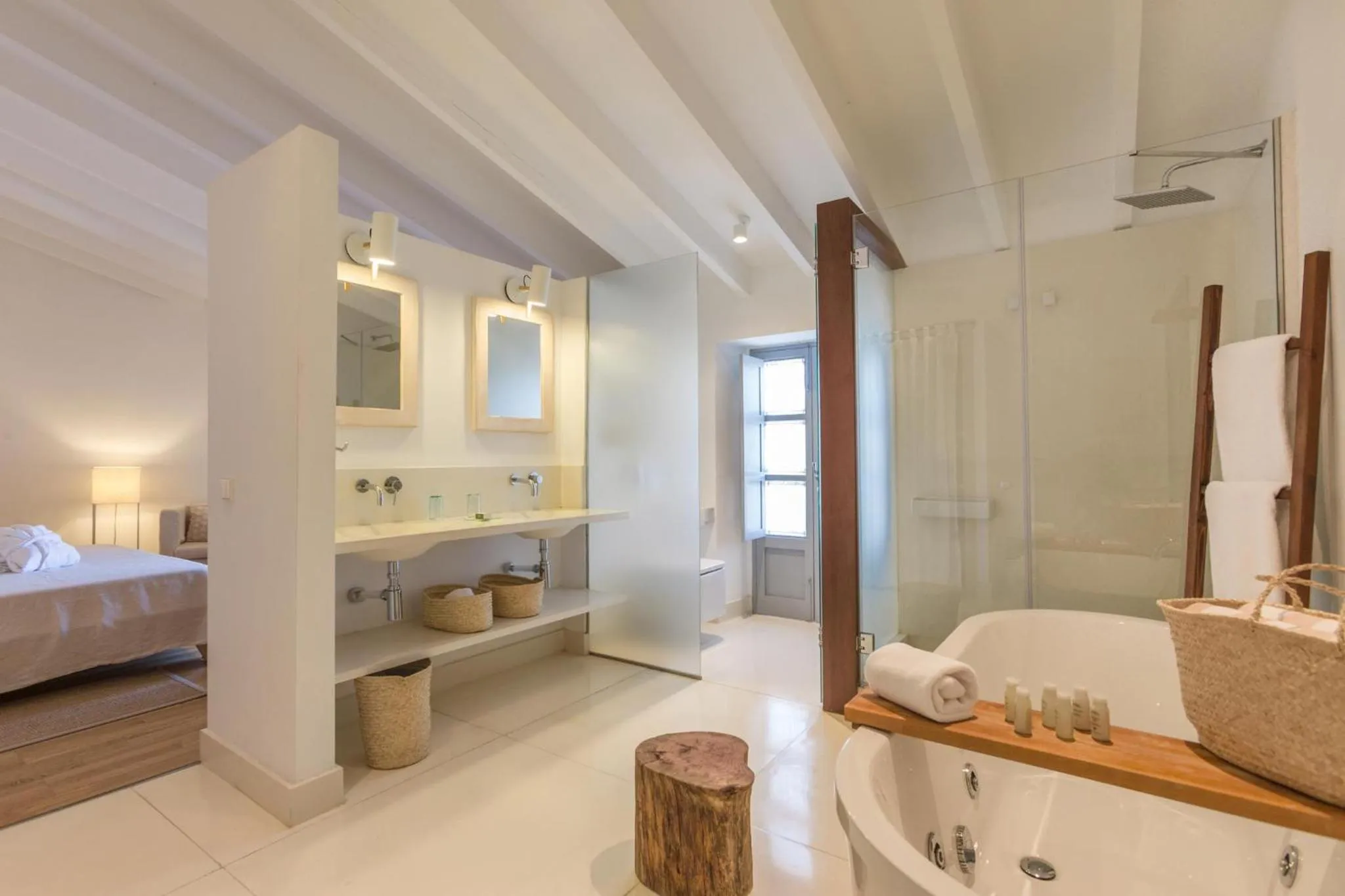 Bathroom, Bed in Predi Son Jaumell Hotel Rural