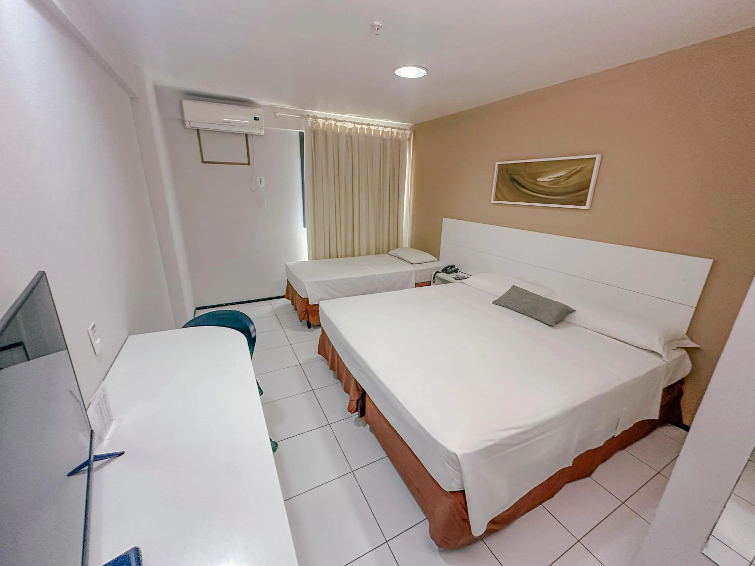 Bedroom, Bed in SLZ Lagoa Hotel