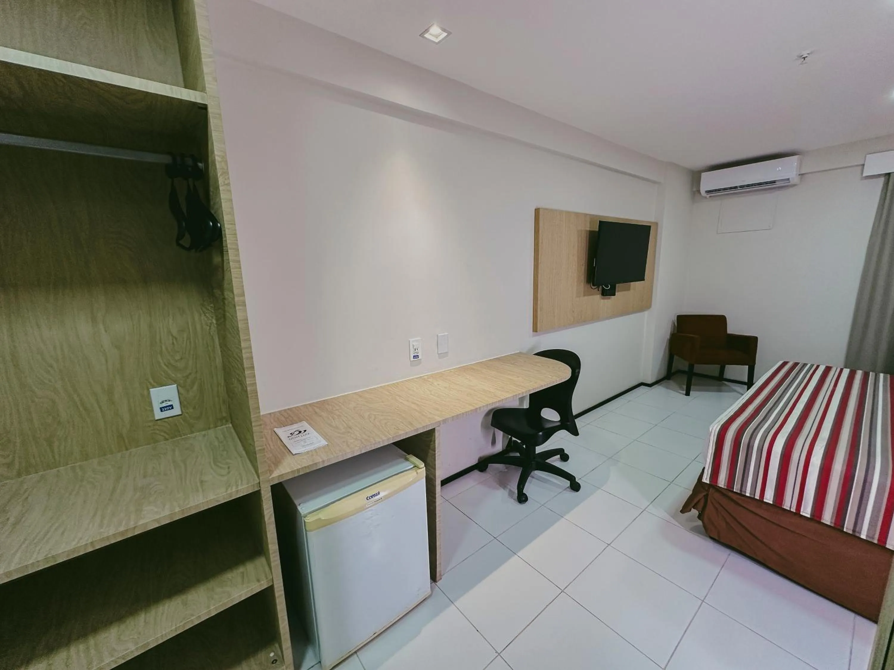 TV and multimedia, Bed in SLZ Lagoa Hotel