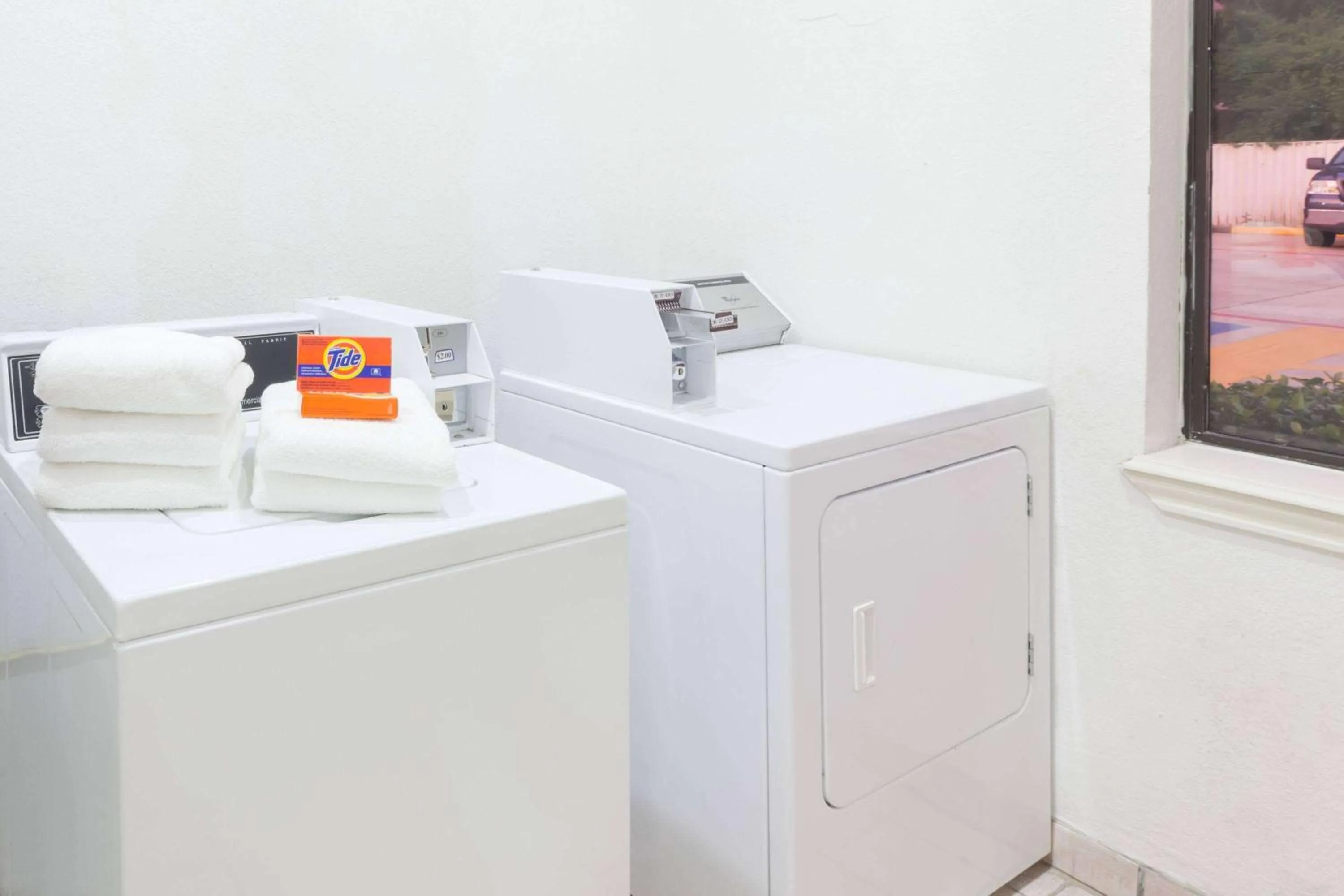 Other in Days Inn & Suites by Wyndham Pasadena