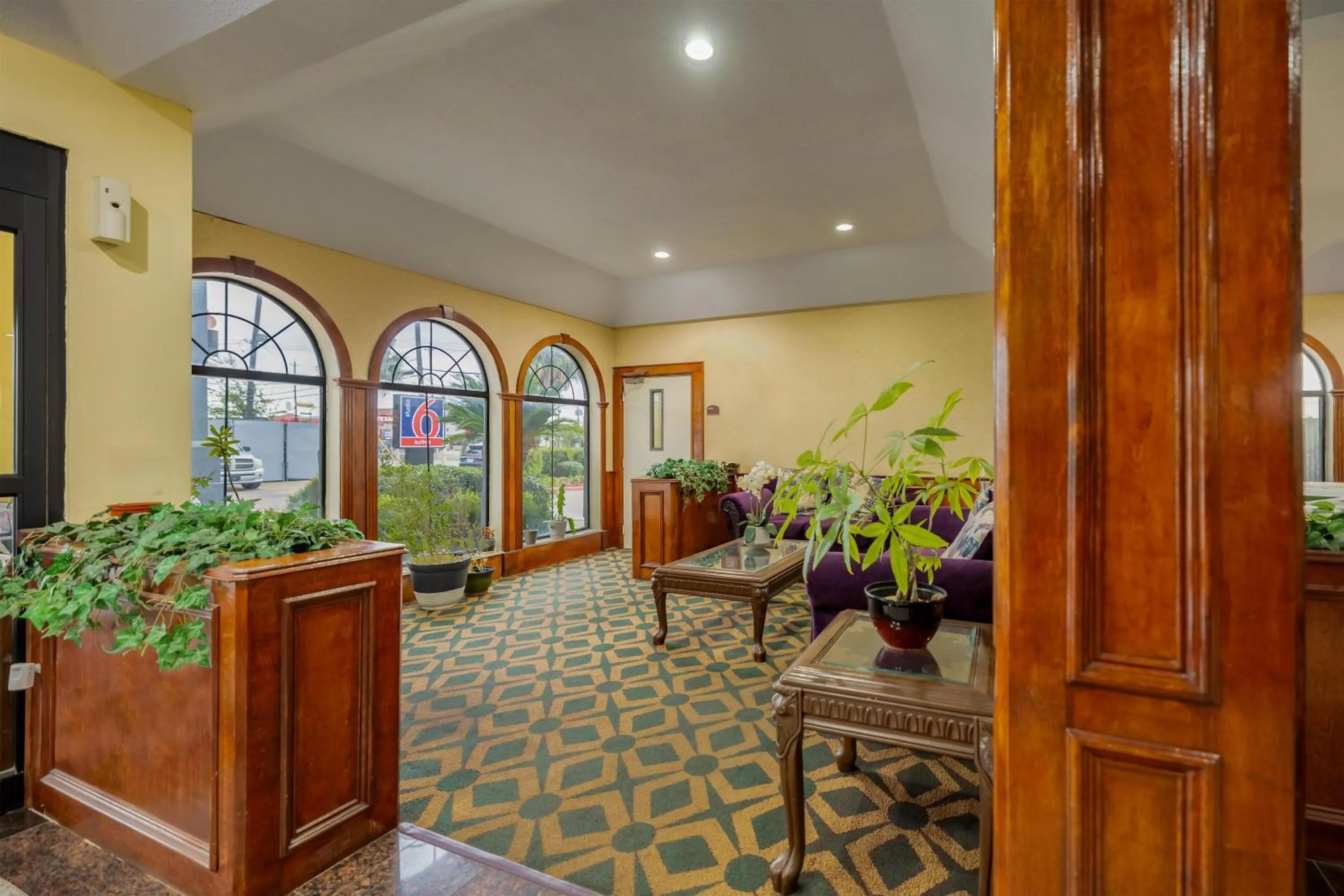 Lobby or reception in Studio 6 Suites Pasadena, TX