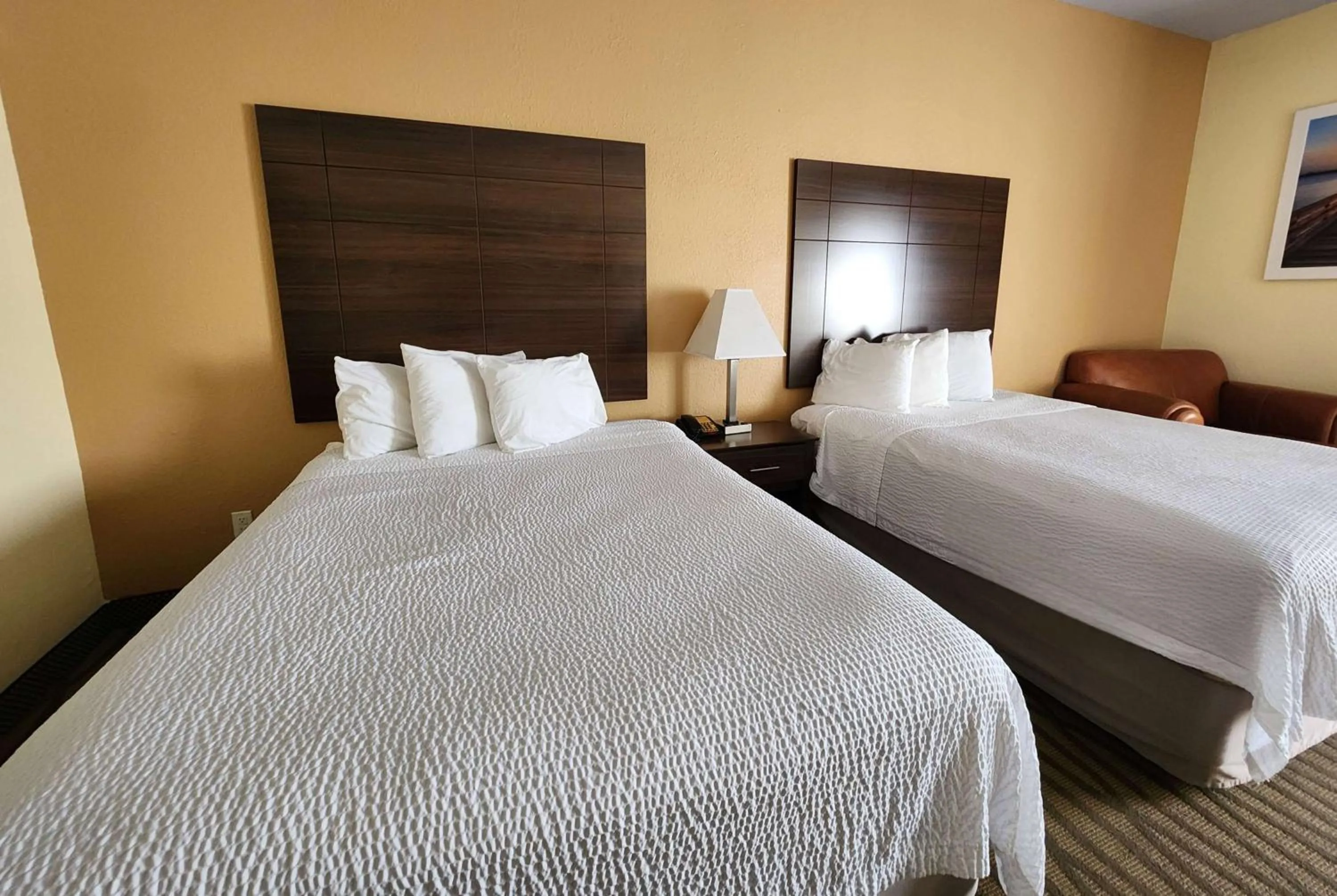 Photo of the whole room in Days Inn & Suites by Wyndham Pasadena