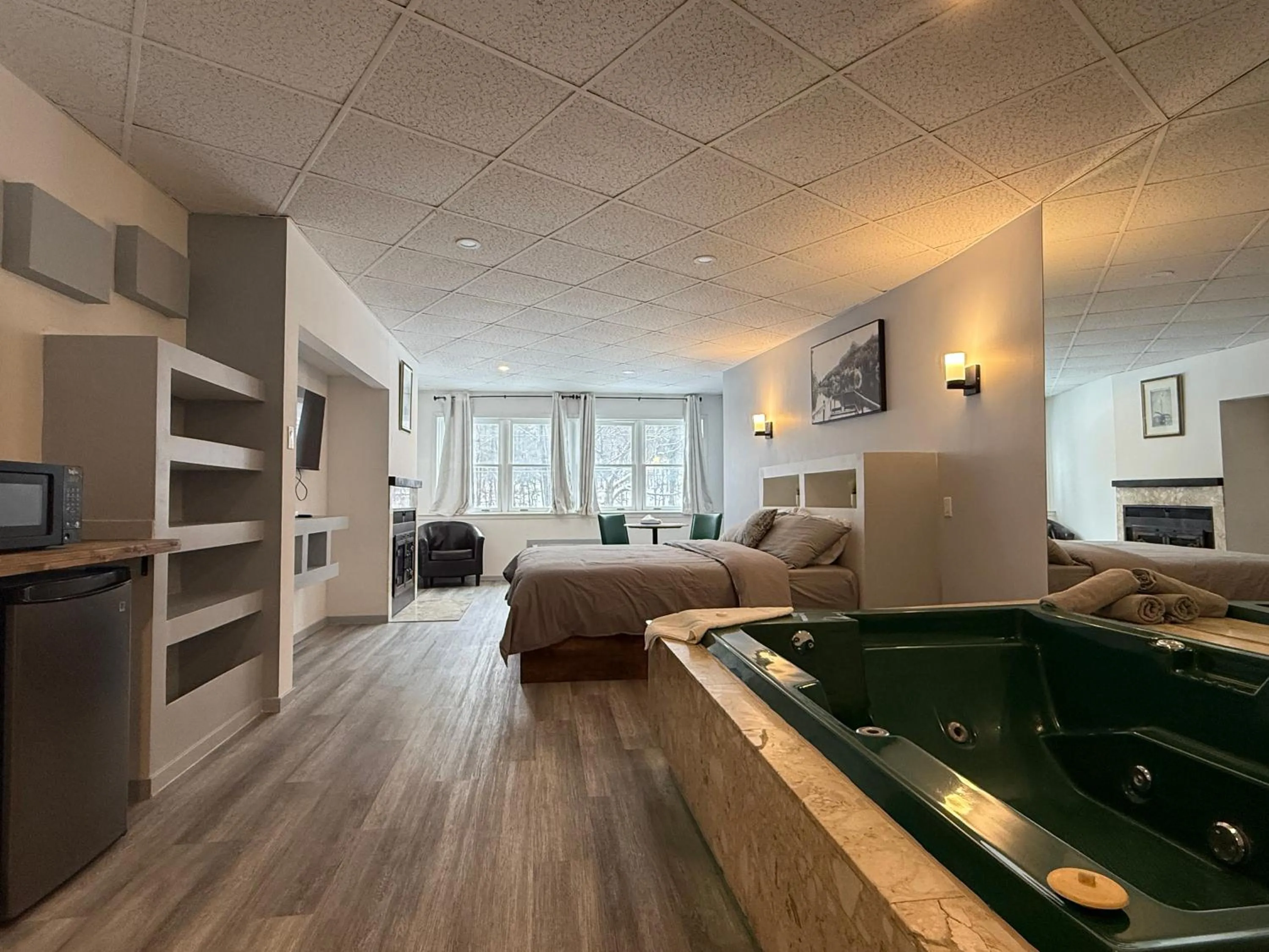 Photo of the whole room, Bed in Hotel Motel La Marquise