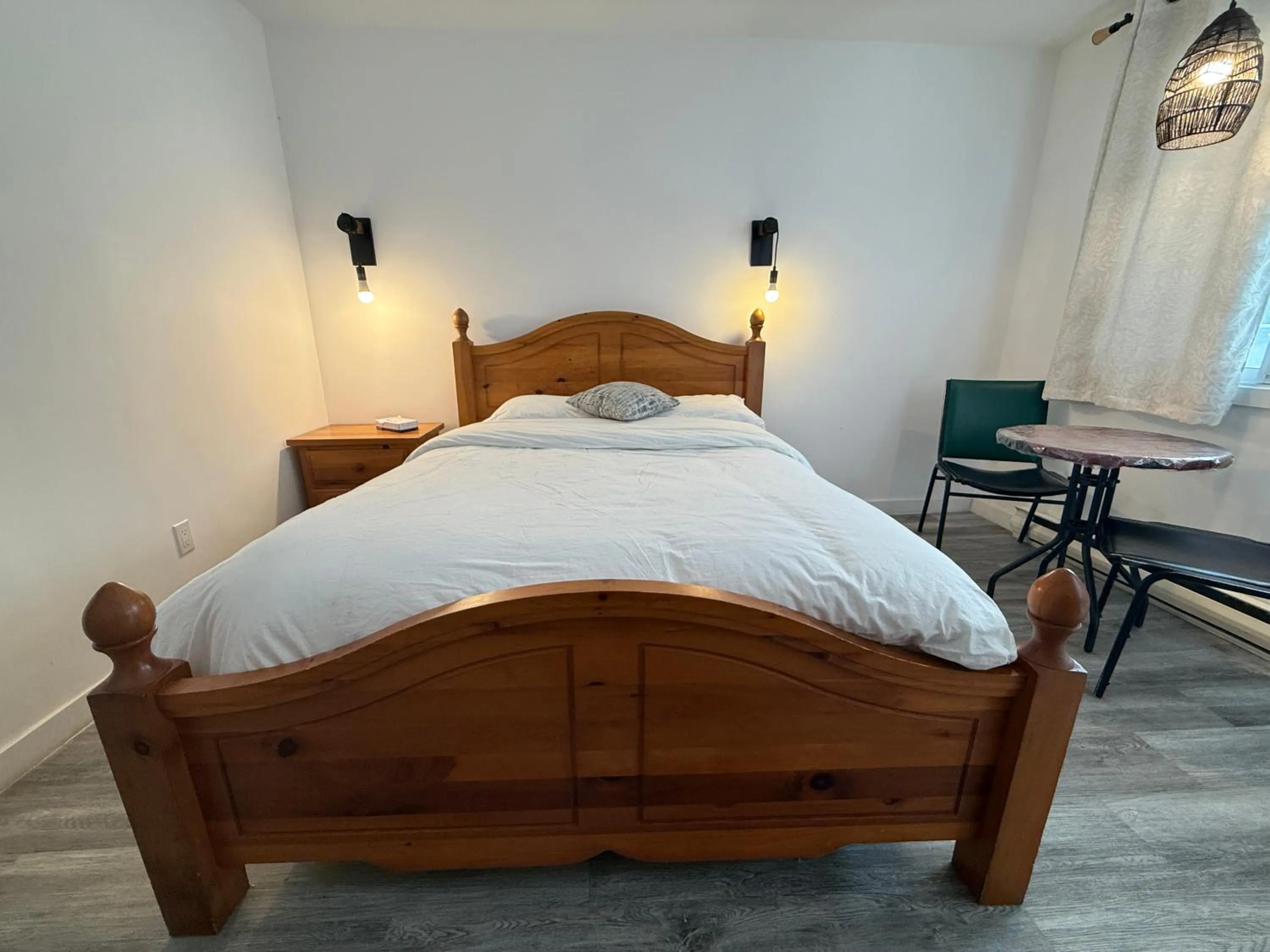 Bed in Hotel Motel La Marquise