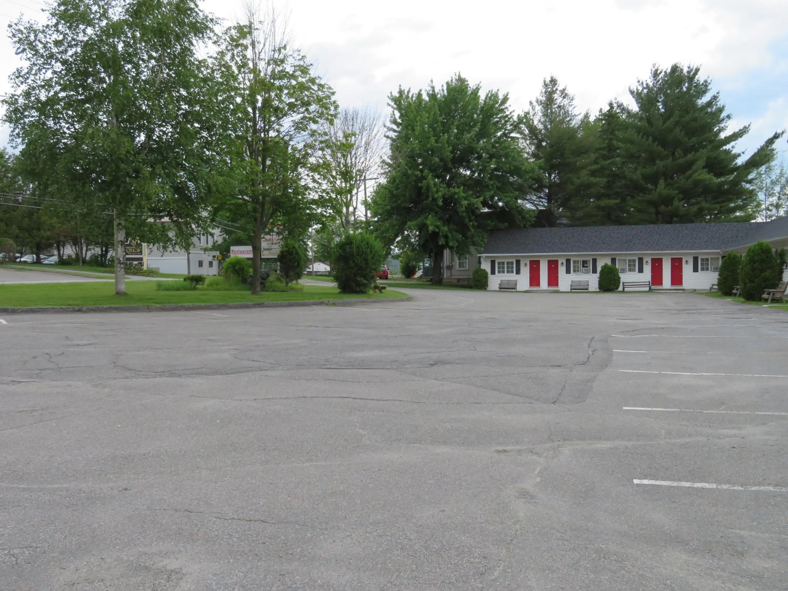 Summer in Motel & Hotel La Paysanne