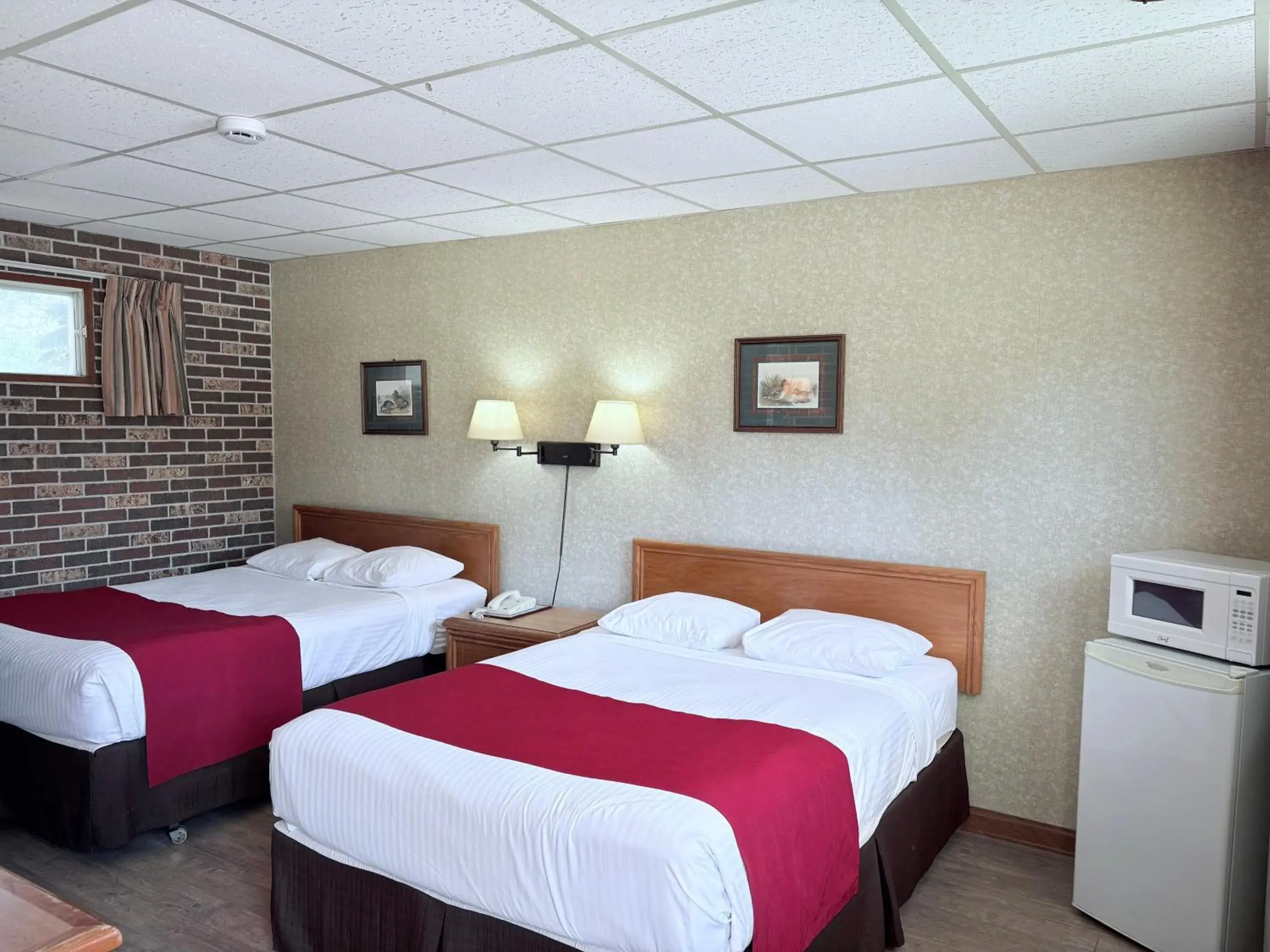 Double Room with Two Double Beds in Motel & Hotel La Paysanne Double Room with Two Double Beds in Motel & Hotel La Paysanne