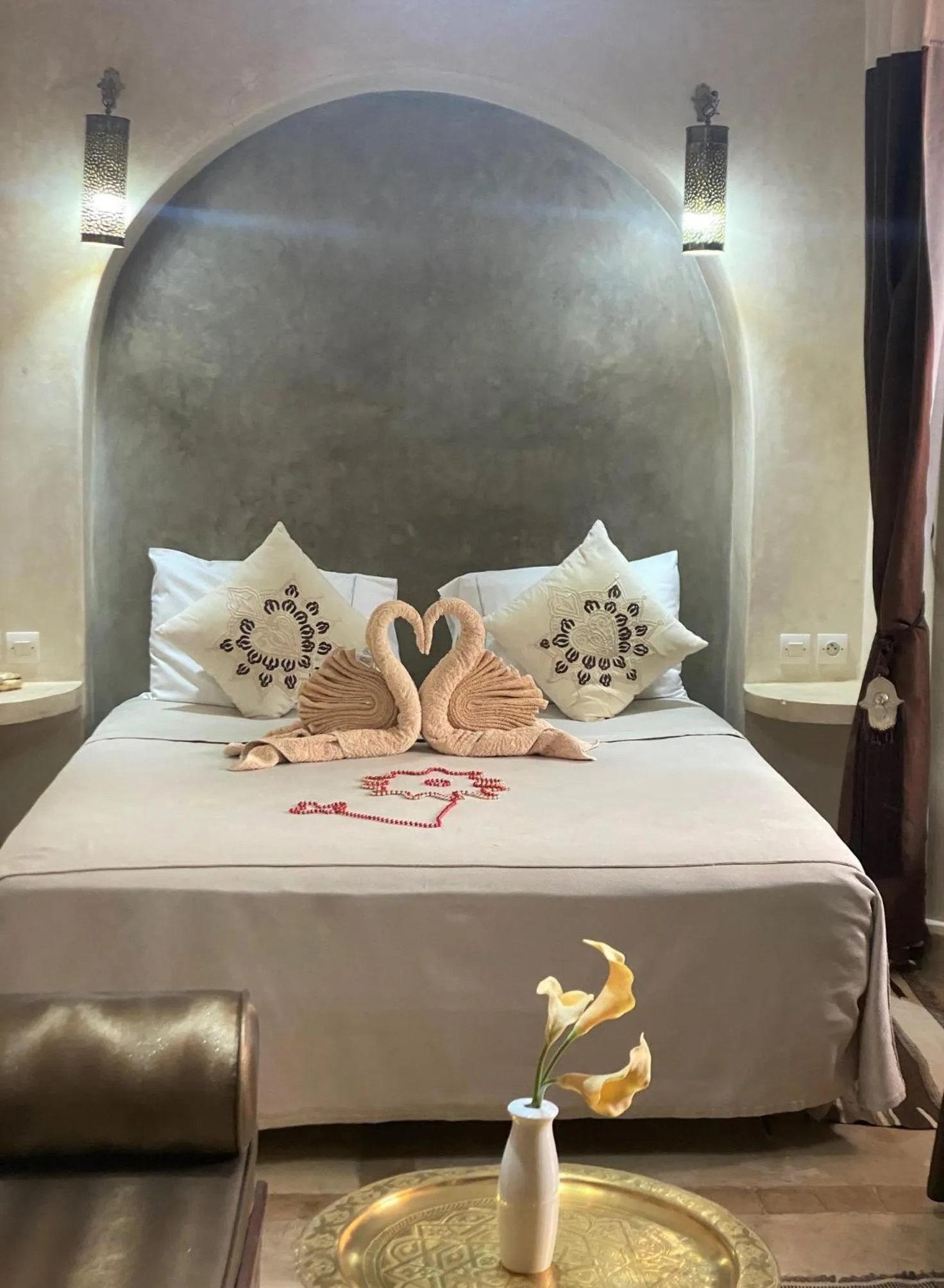 Bed in Les Jardins Mandaline