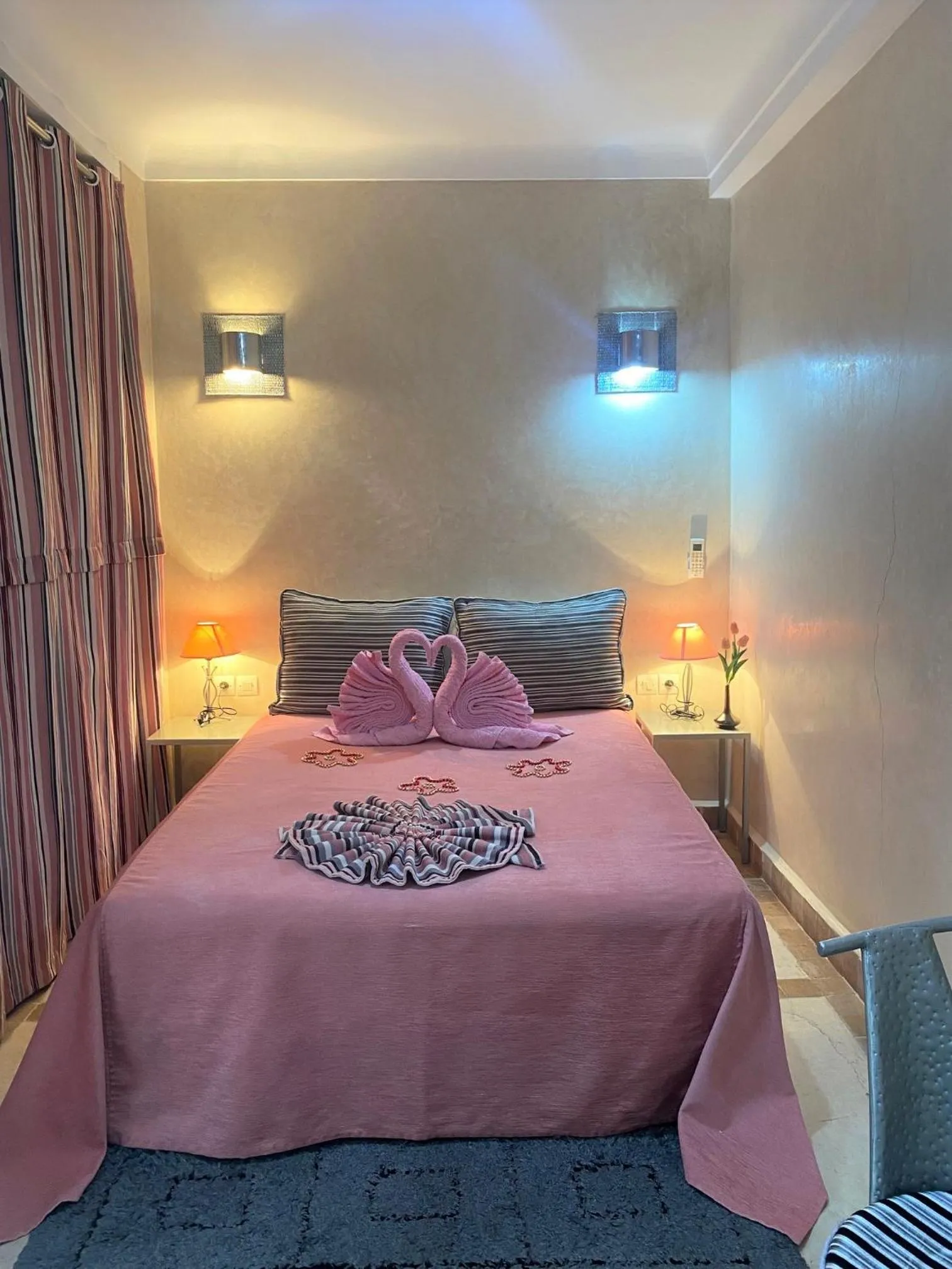 Bed in Les Jardins Mandaline