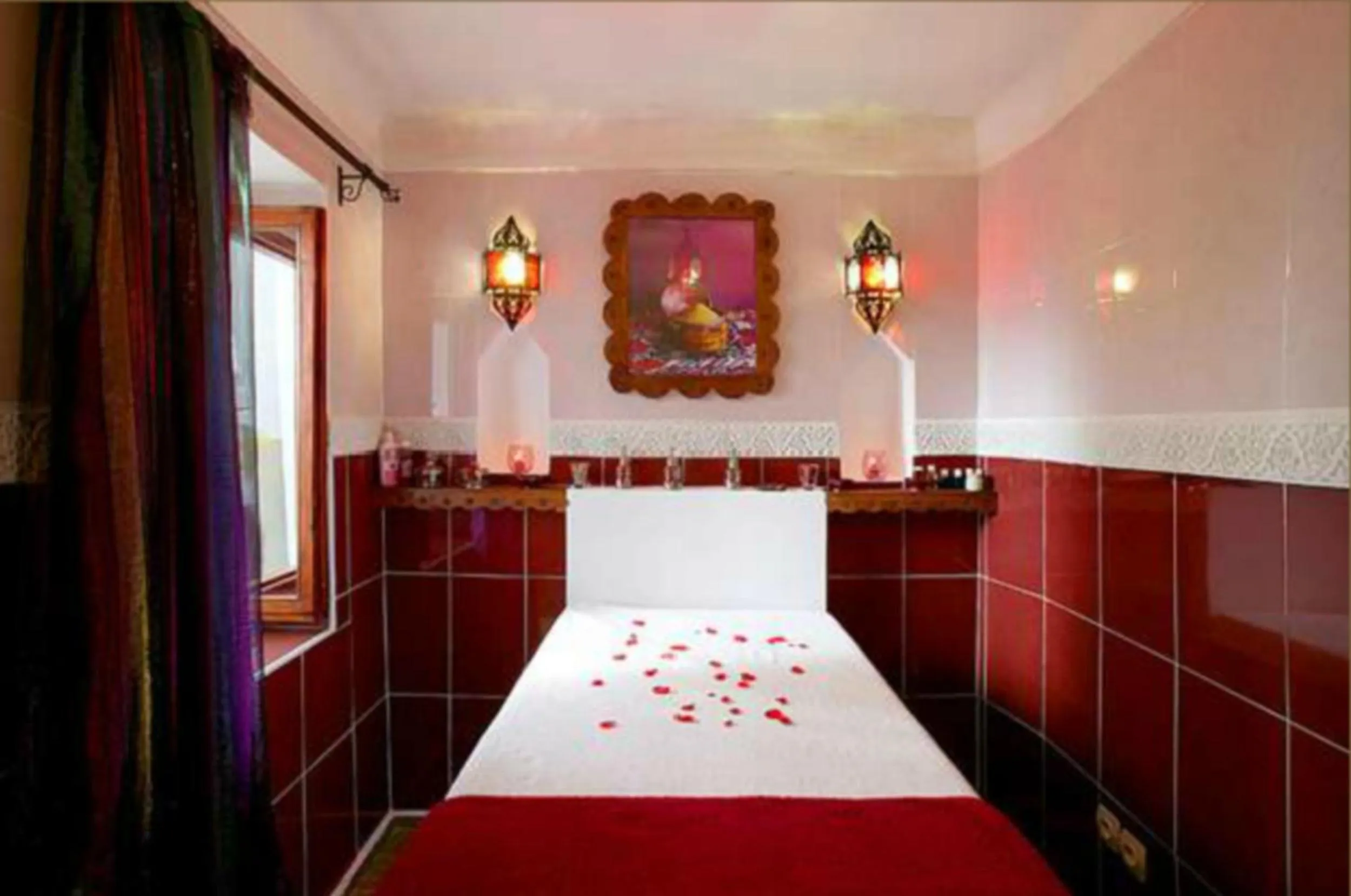 Massage, Bed in Les Jardins Mandaline