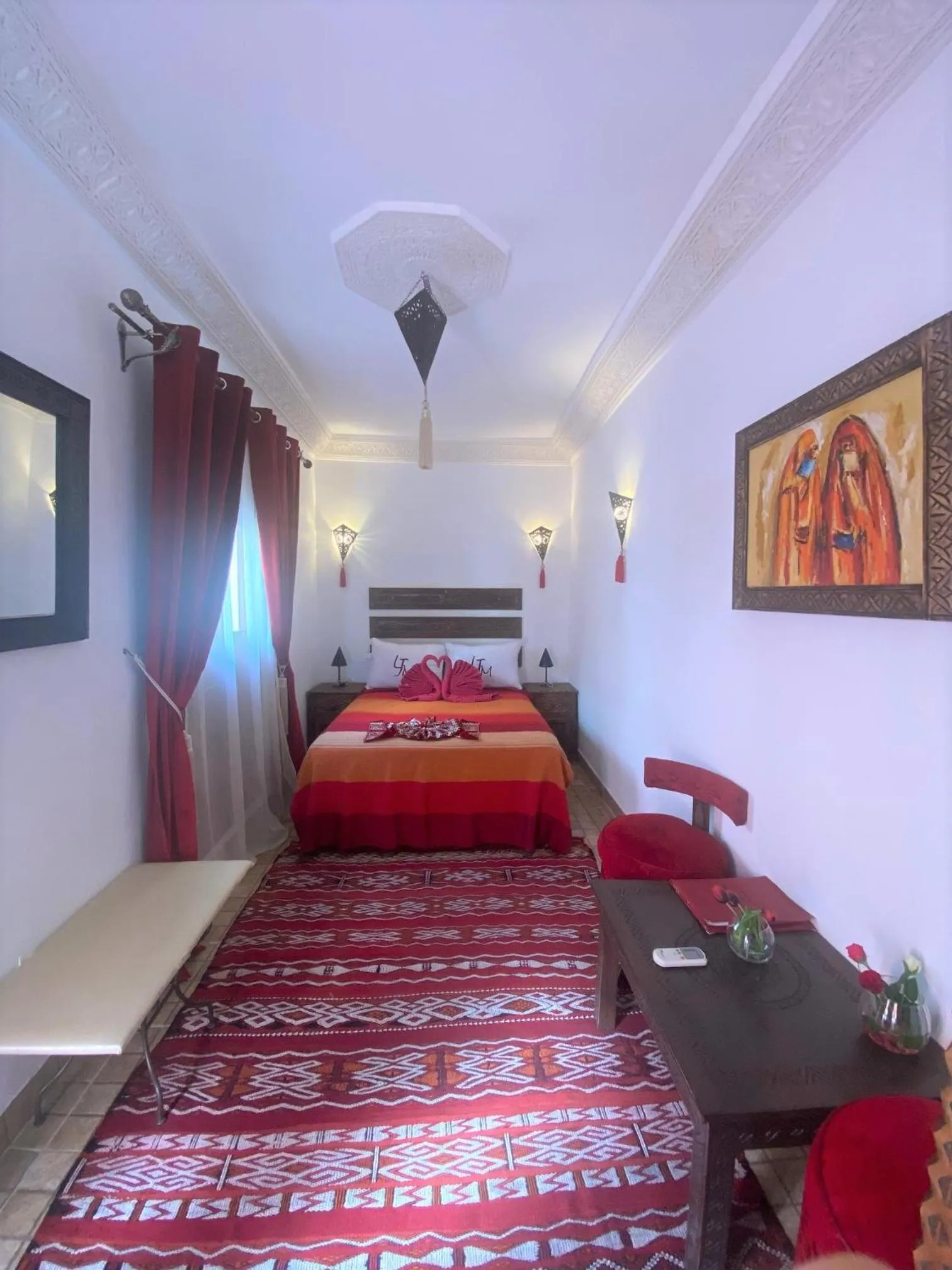 Bedroom, Bed in Les Jardins Mandaline