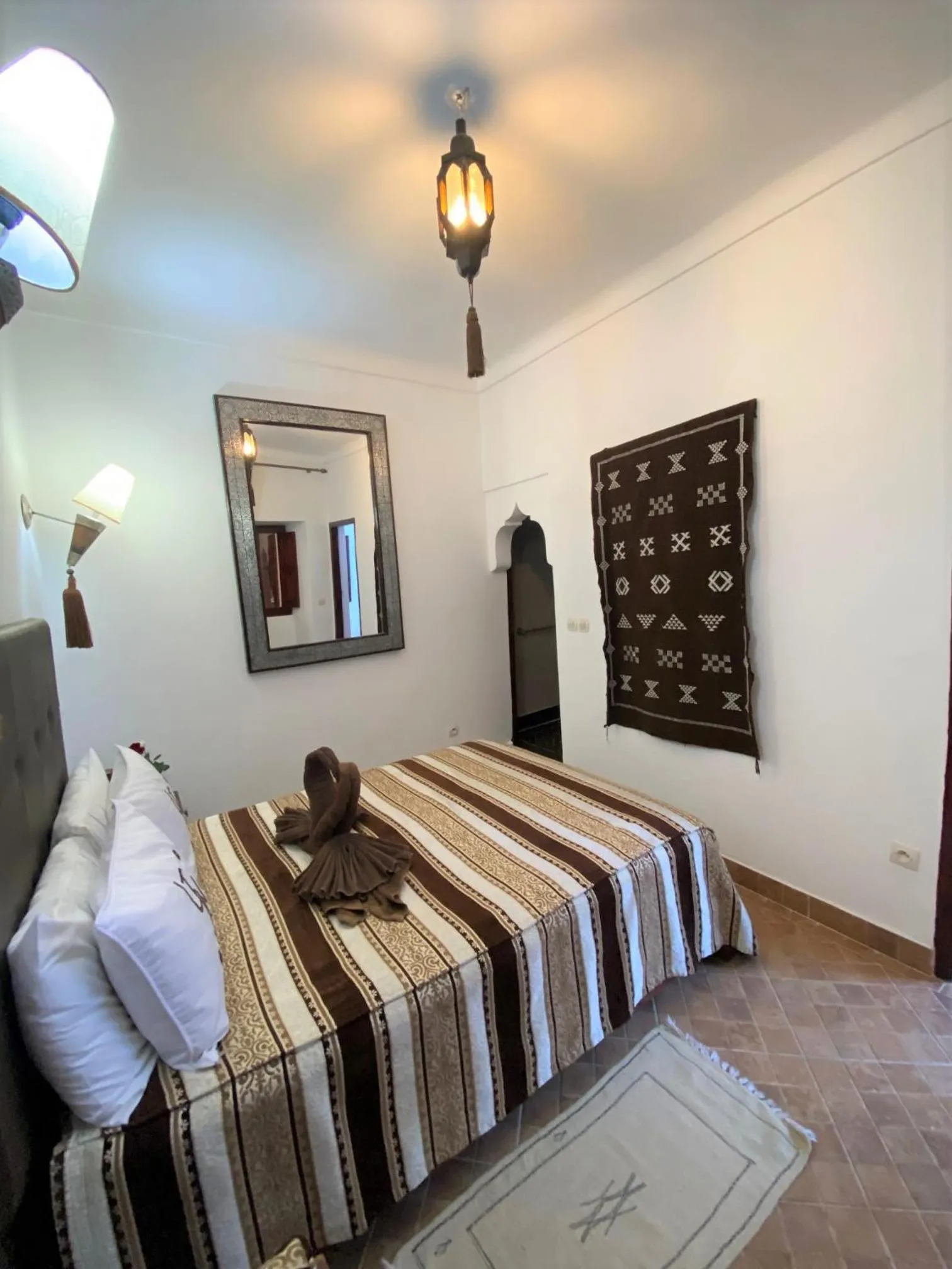 Bedroom, Bed in Les Jardins Mandaline