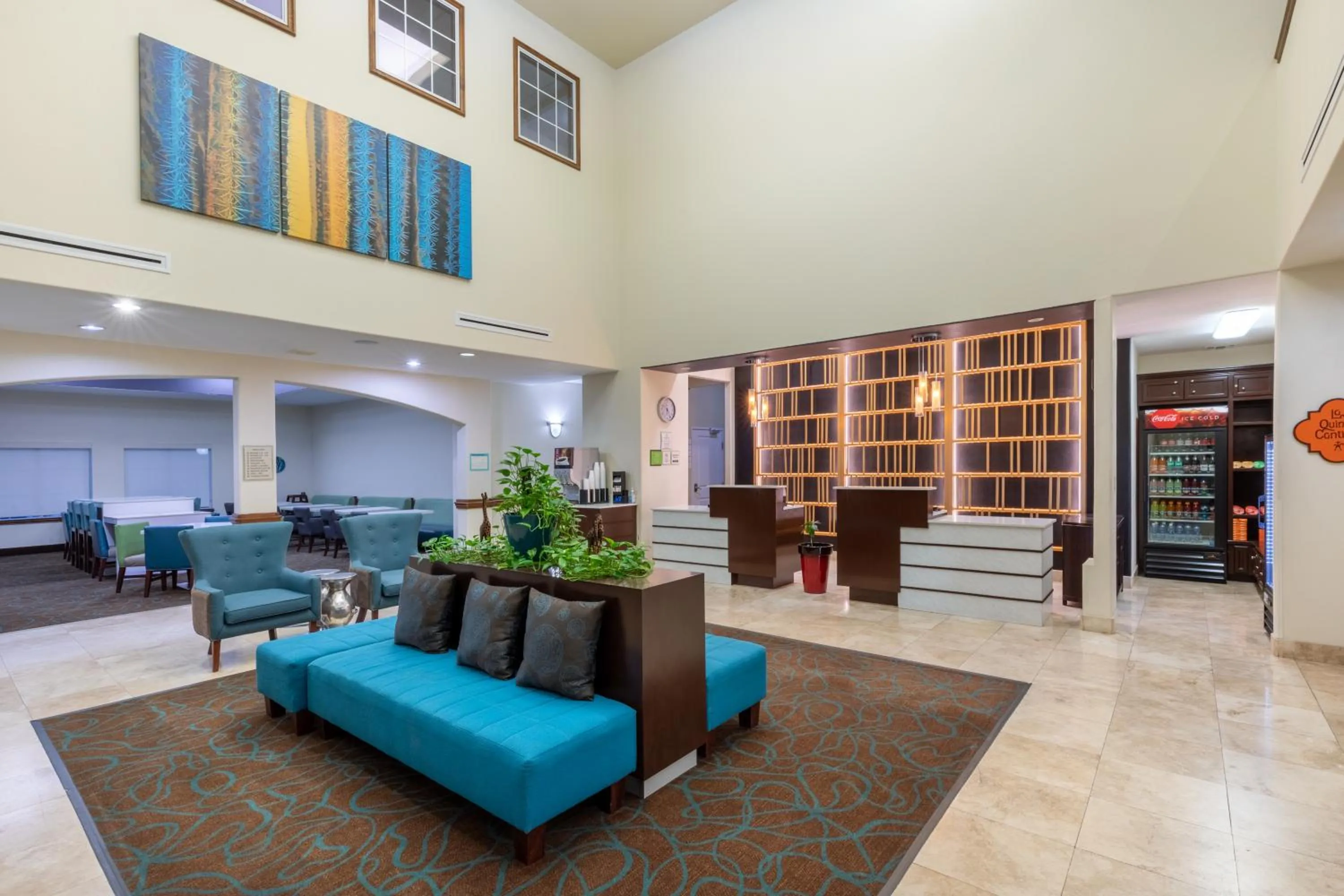 Lobby or reception in La Quinta by Wyndham Houston New Caney