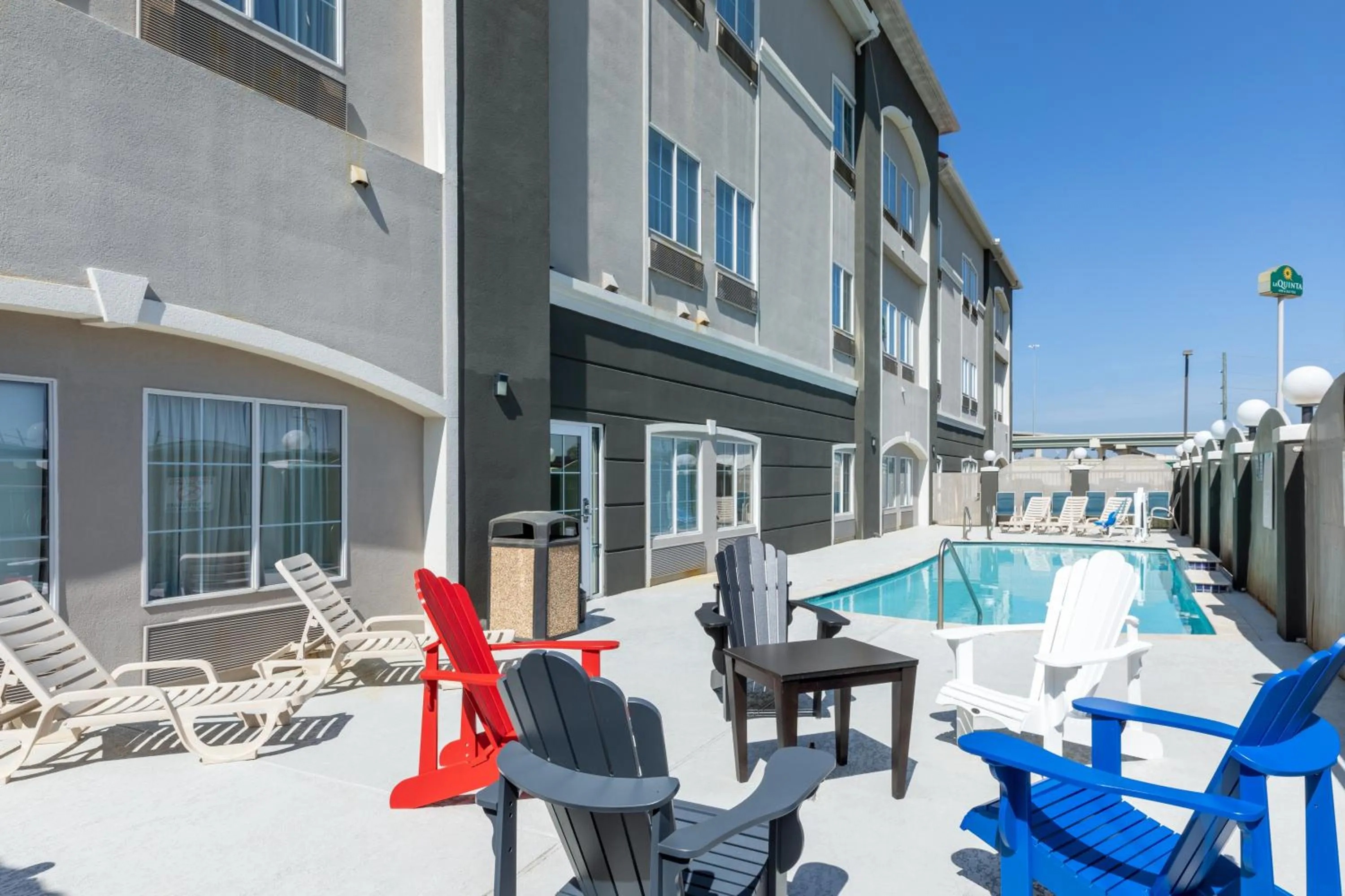 Swimming pool in La Quinta by Wyndham Houston New Caney
