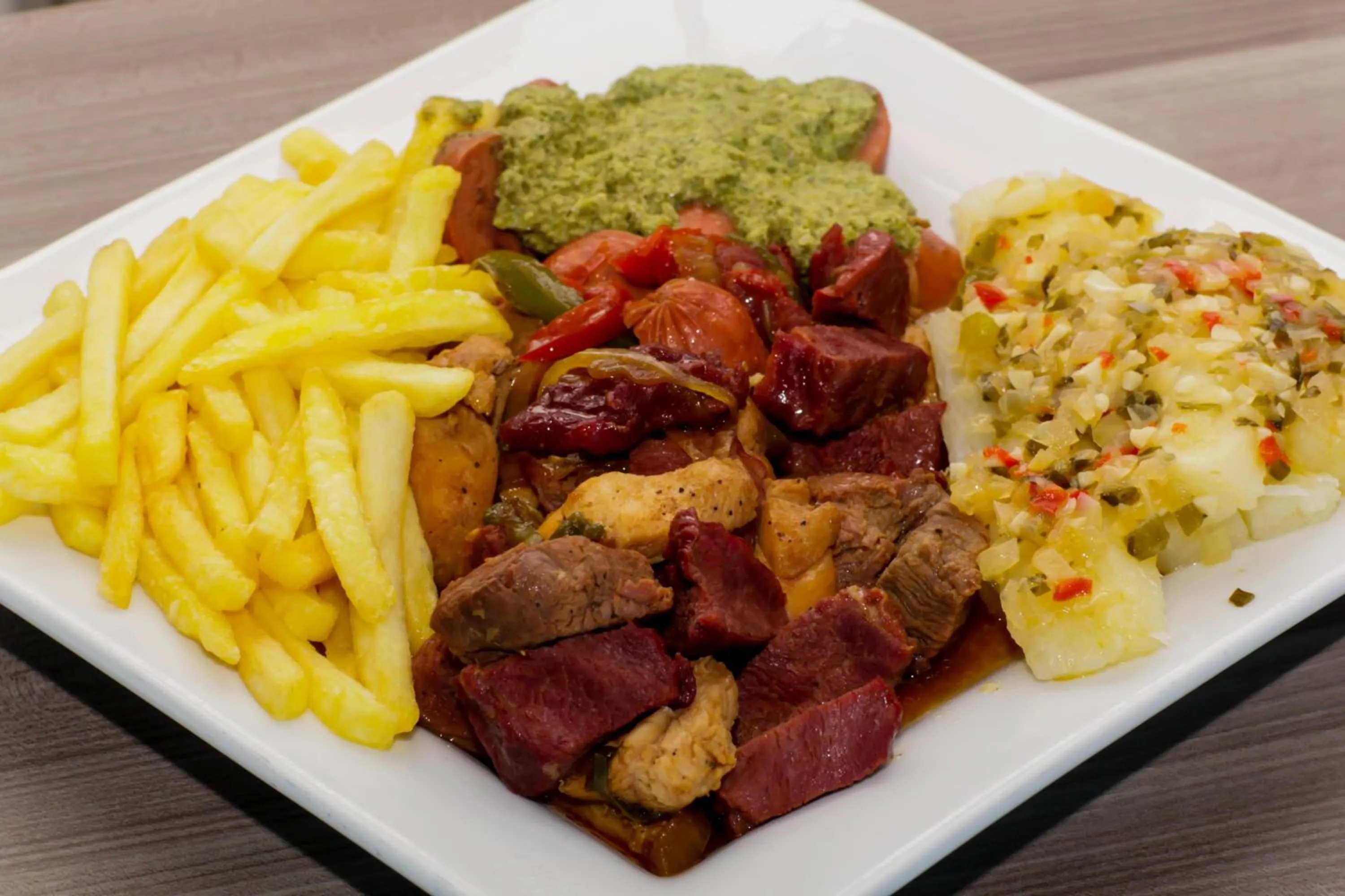 Restaurant/places to eat in Hotel Bahía Suites