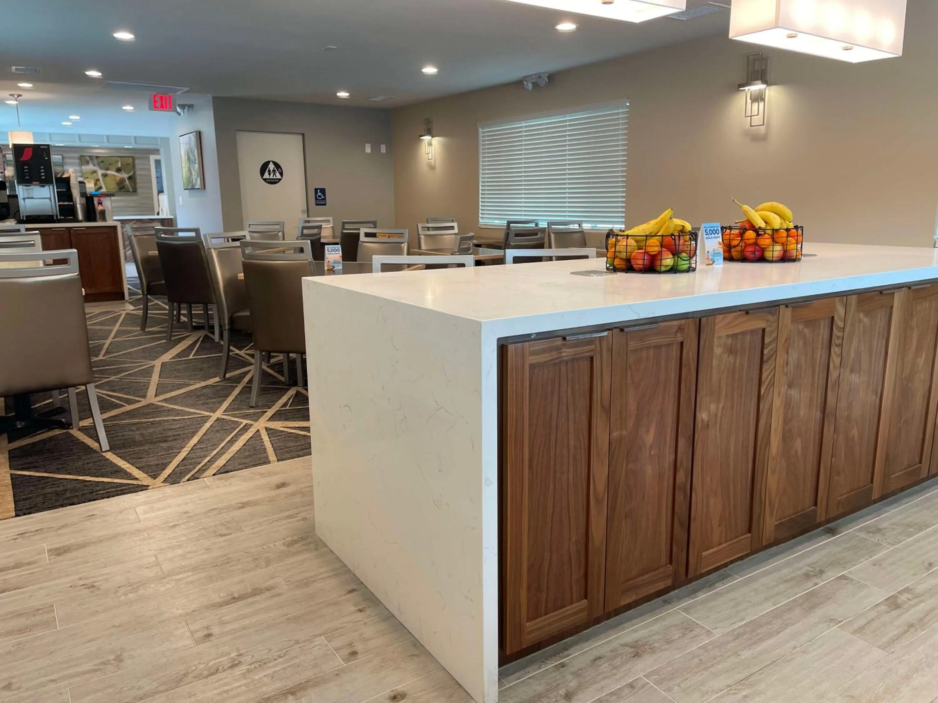 Breakfast in Best Western Town House Lodge