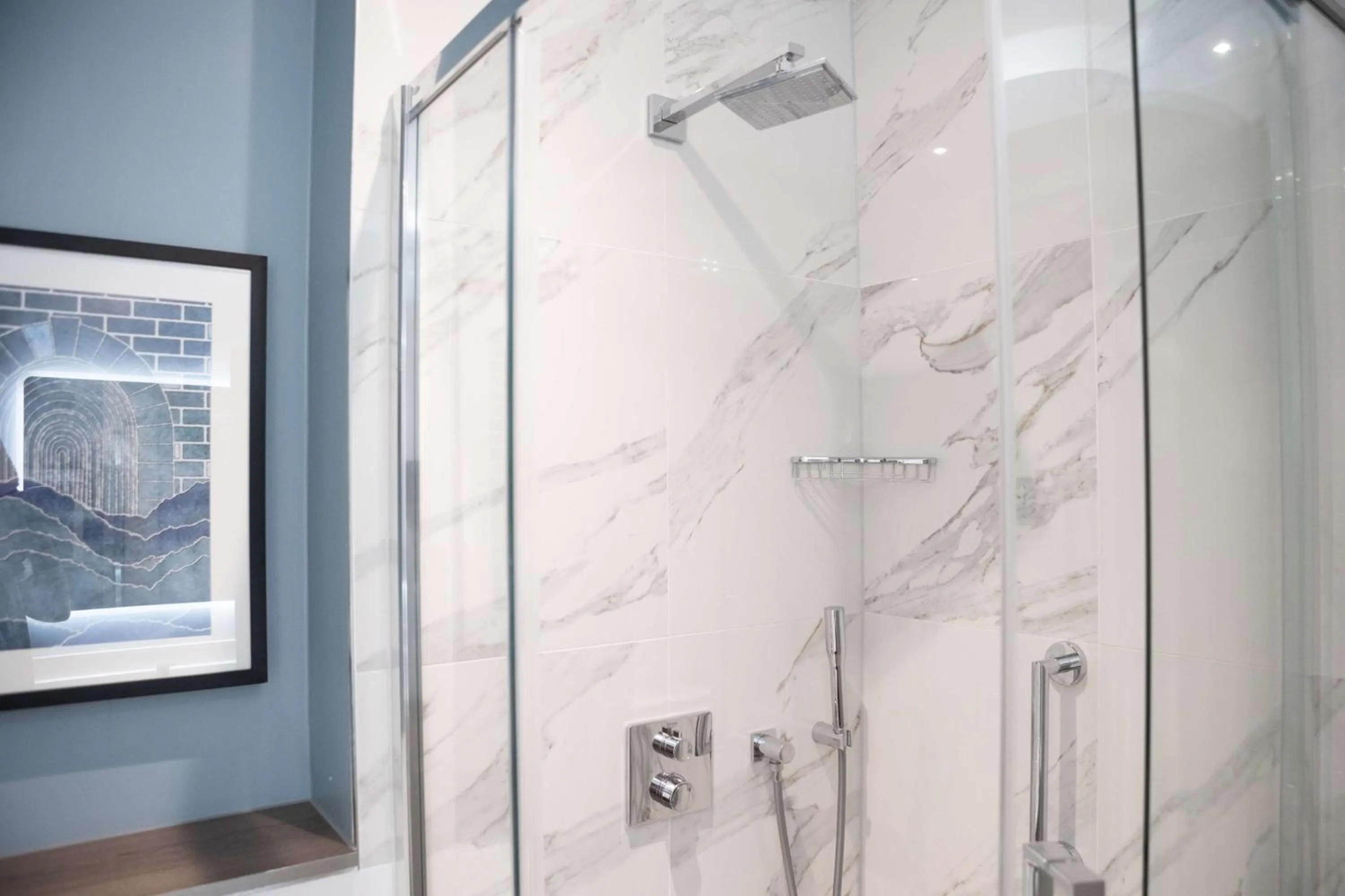 Bathroom in DoubleTree by Hilton London Angel Kings Cross