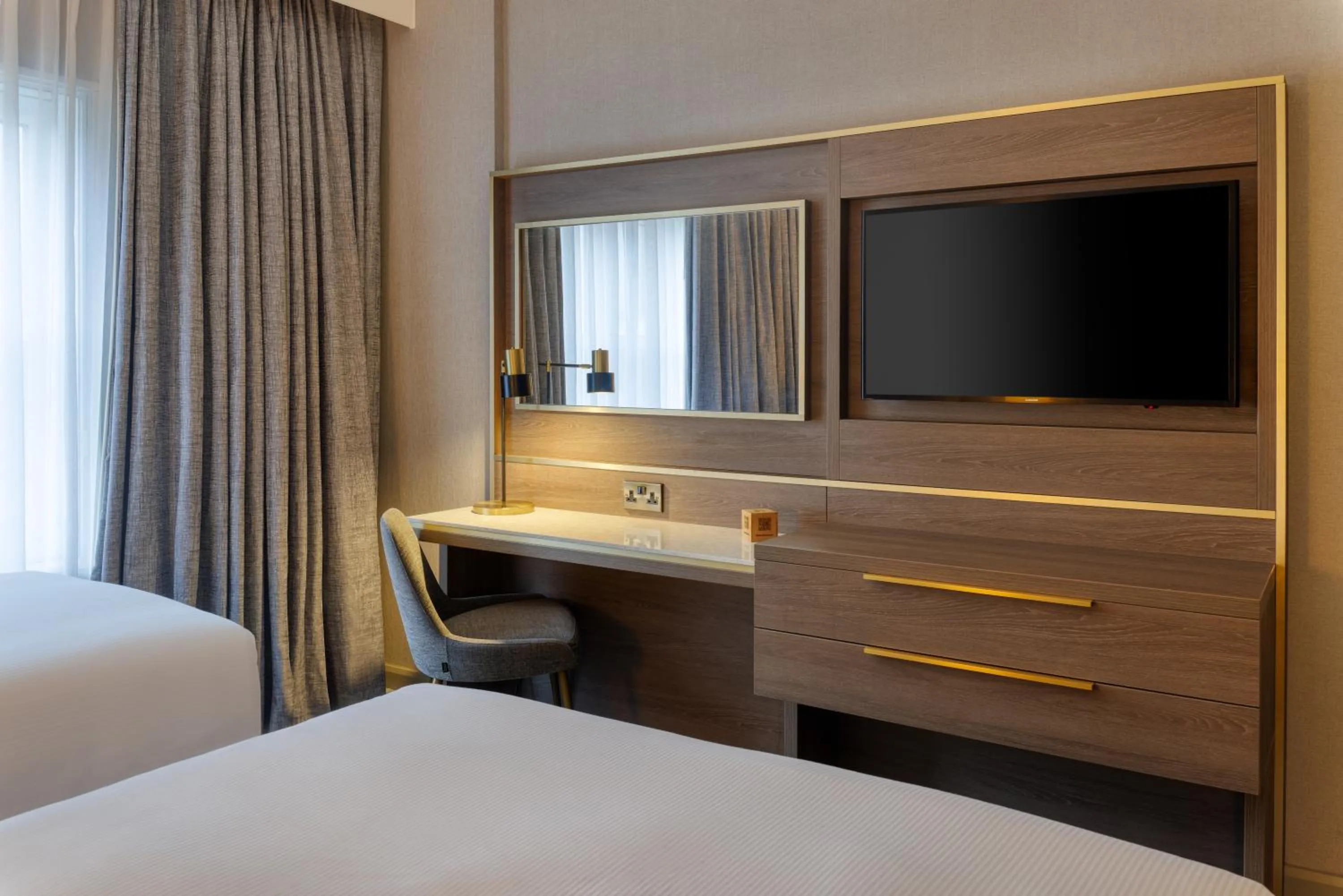 TV and multimedia, Bed in DoubleTree by Hilton London Angel Kings Cross