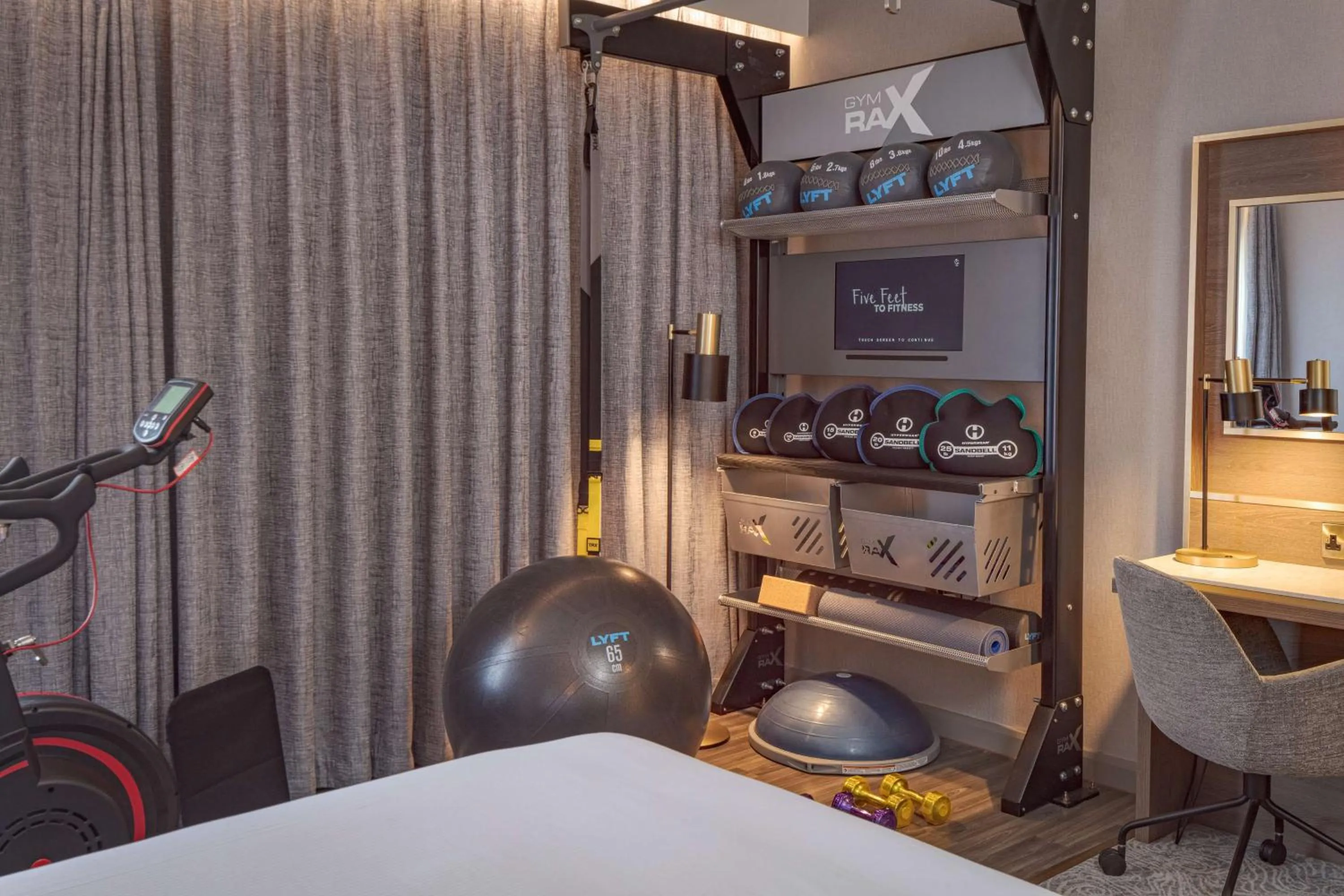 Bedroom, Bed in DoubleTree by Hilton London Angel Kings Cross