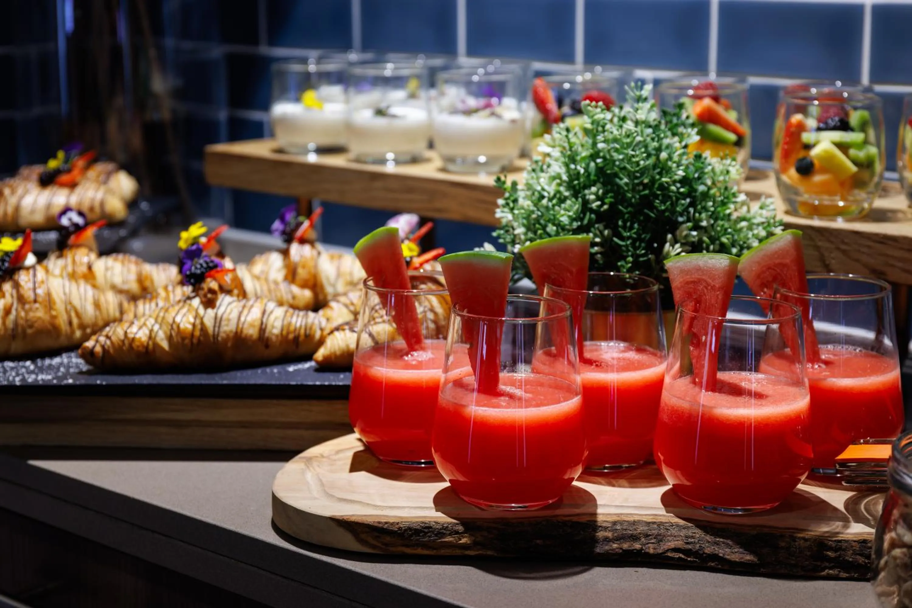 Food and drinks in DoubleTree by Hilton London Angel Kings Cross