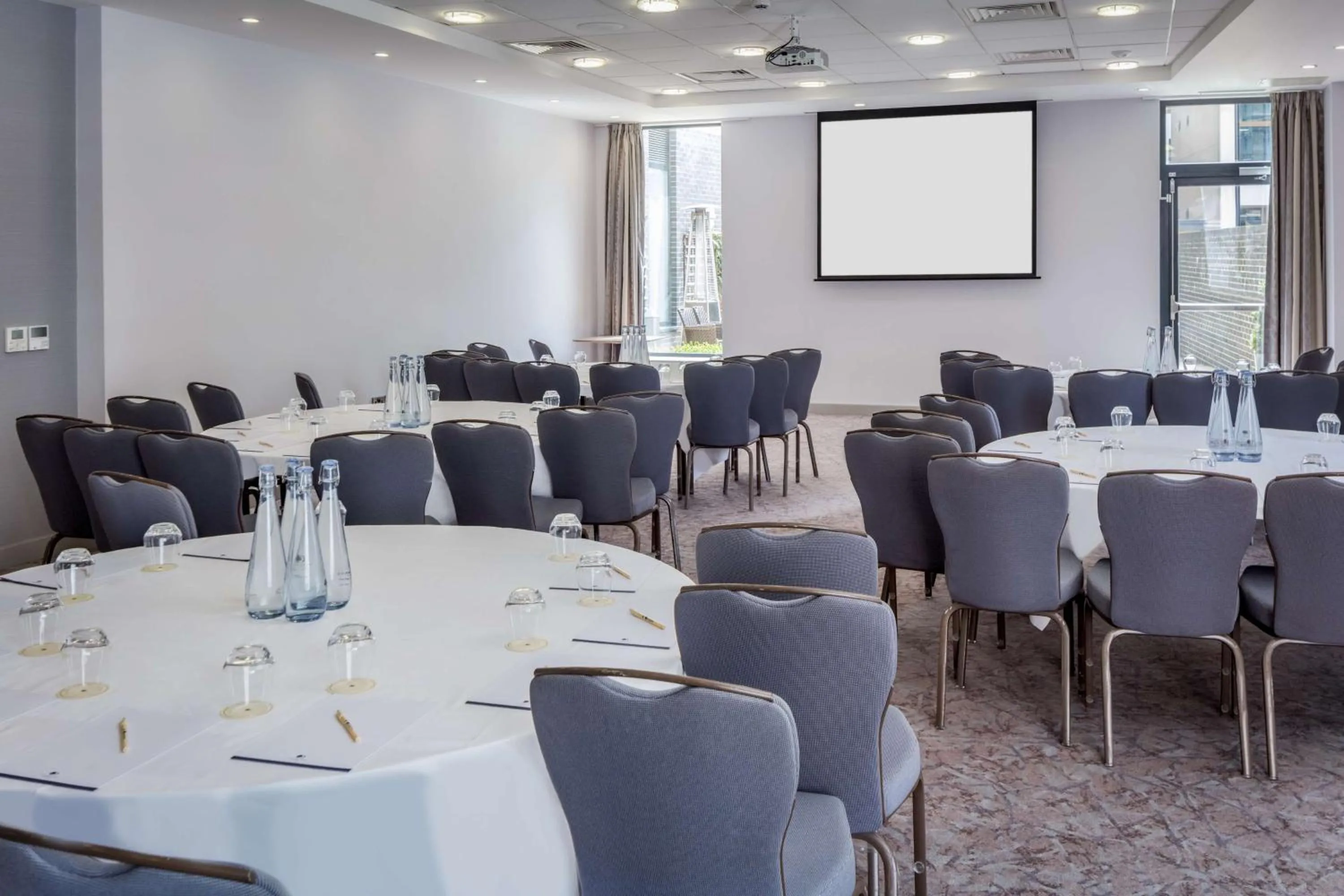 Meeting/conference room in DoubleTree by Hilton London Angel Kings Cross