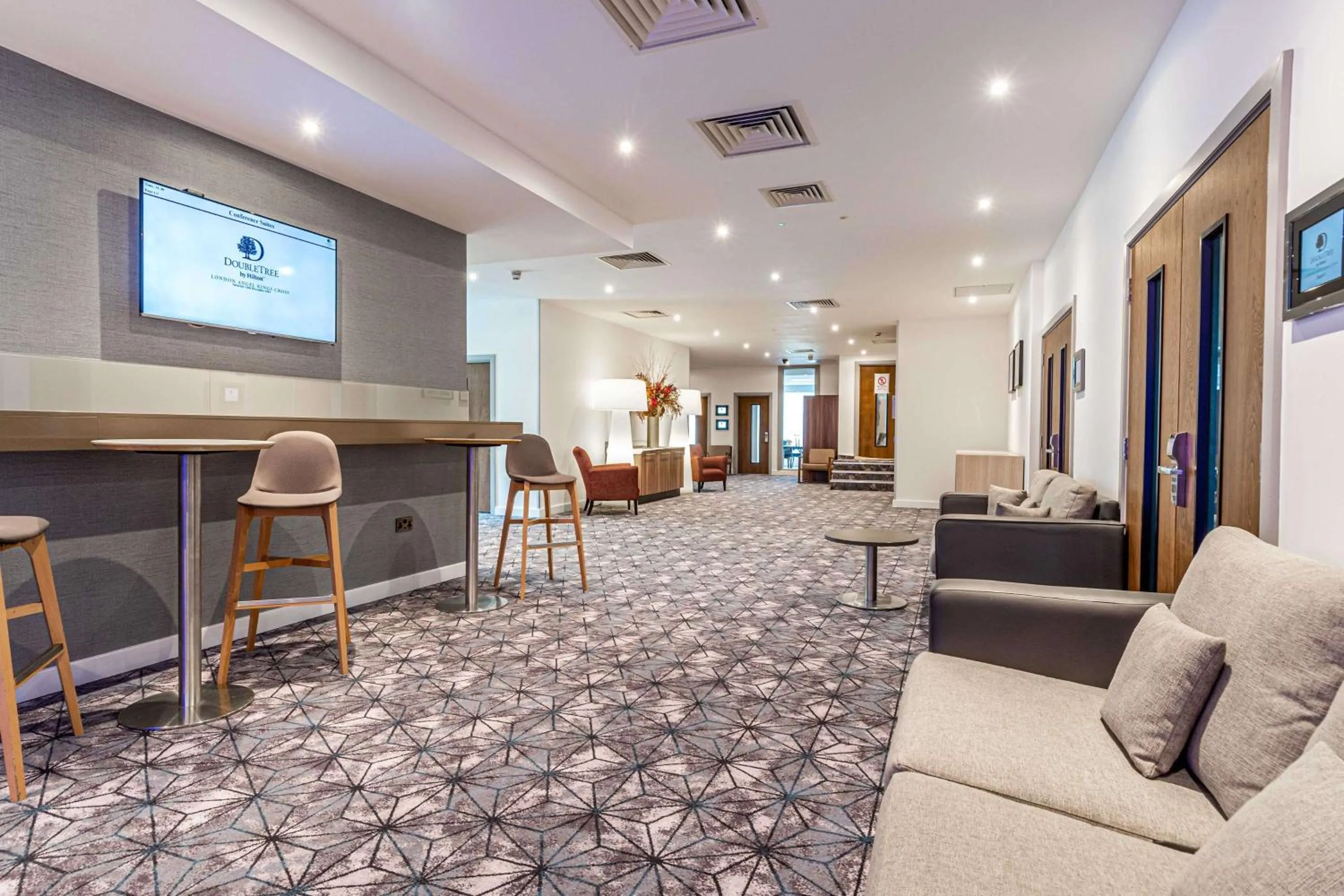 Meeting/conference room in DoubleTree by Hilton London Angel Kings Cross