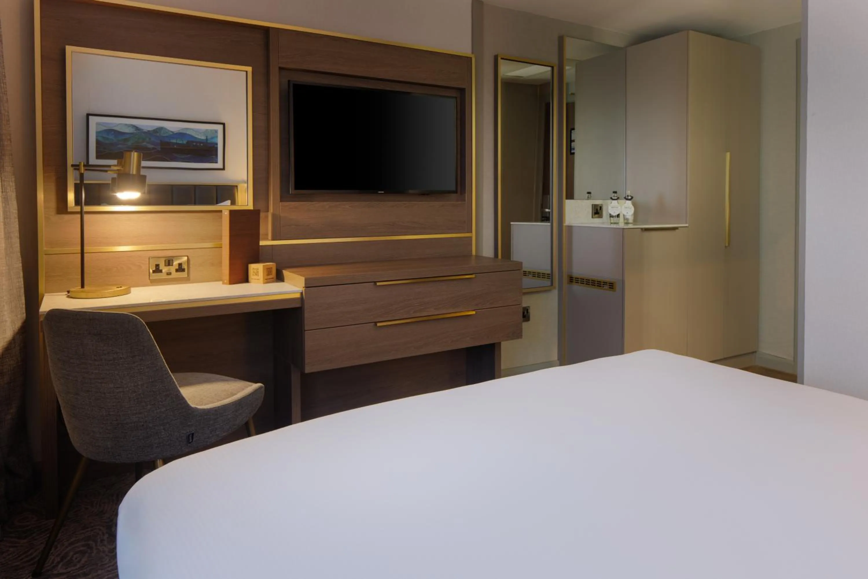 Bed in DoubleTree by Hilton London Angel Kings Cross