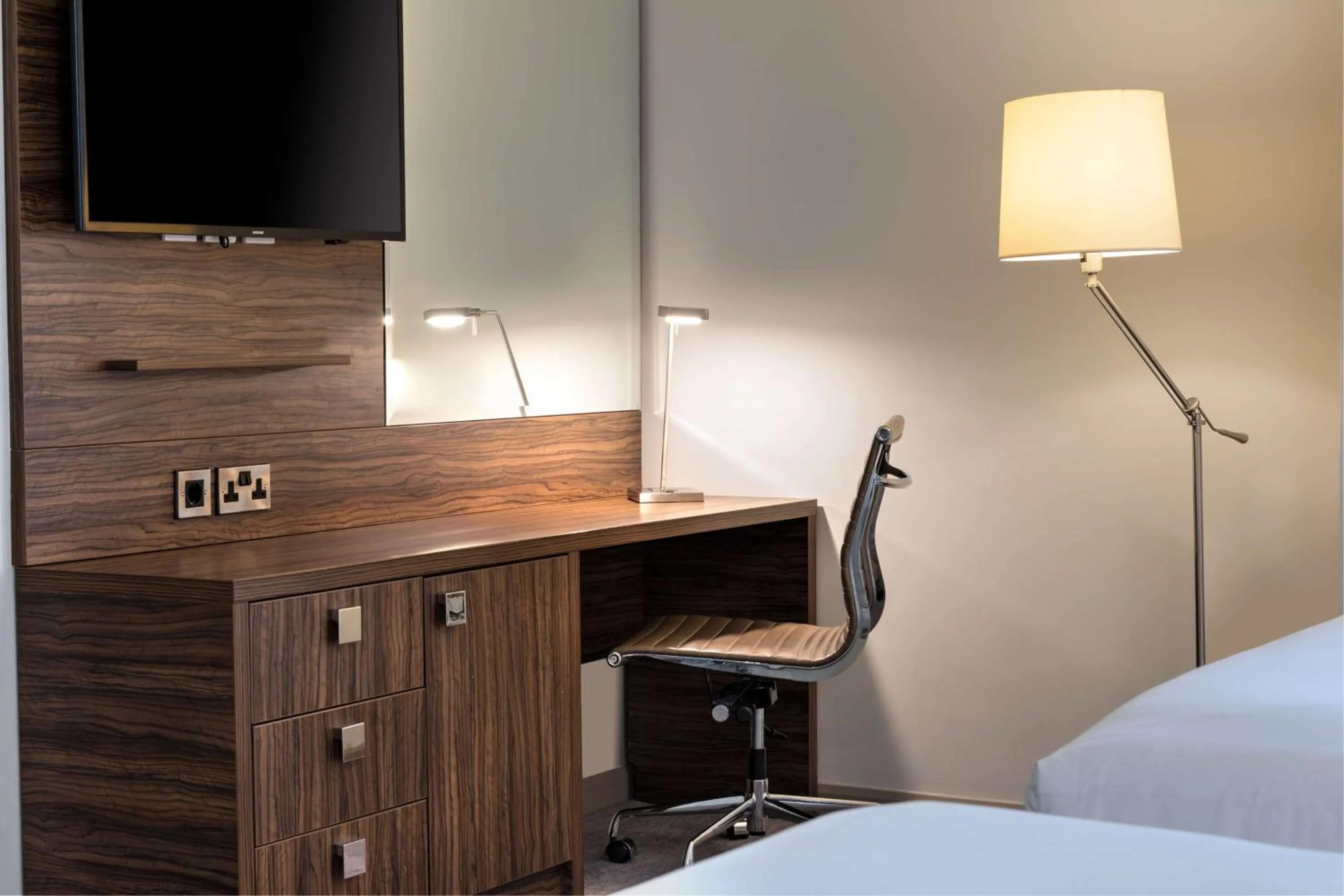 TV and multimedia, Bed in DoubleTree by Hilton London Angel Kings Cross