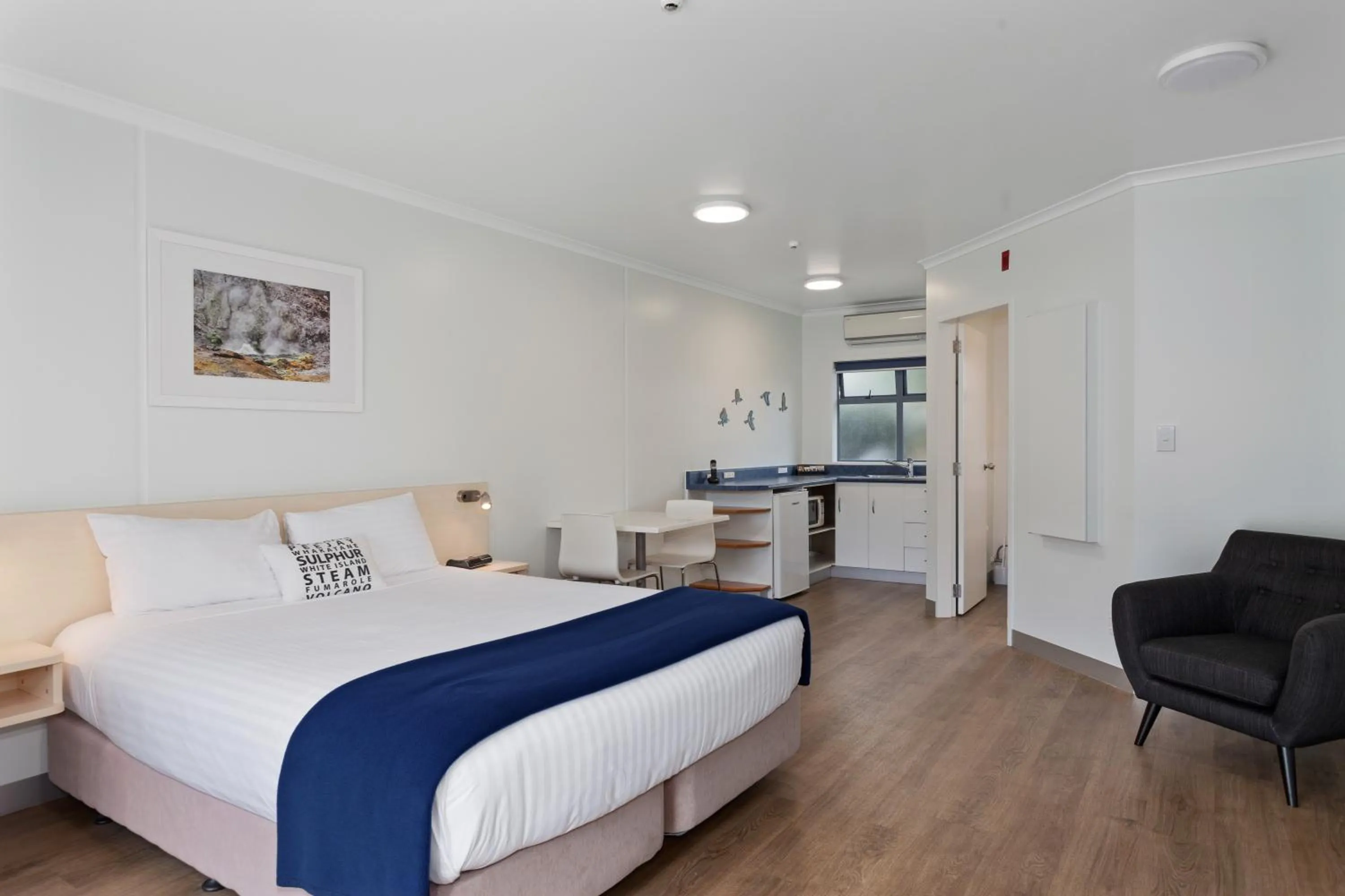 Bedroom, Bed in Awa Motel