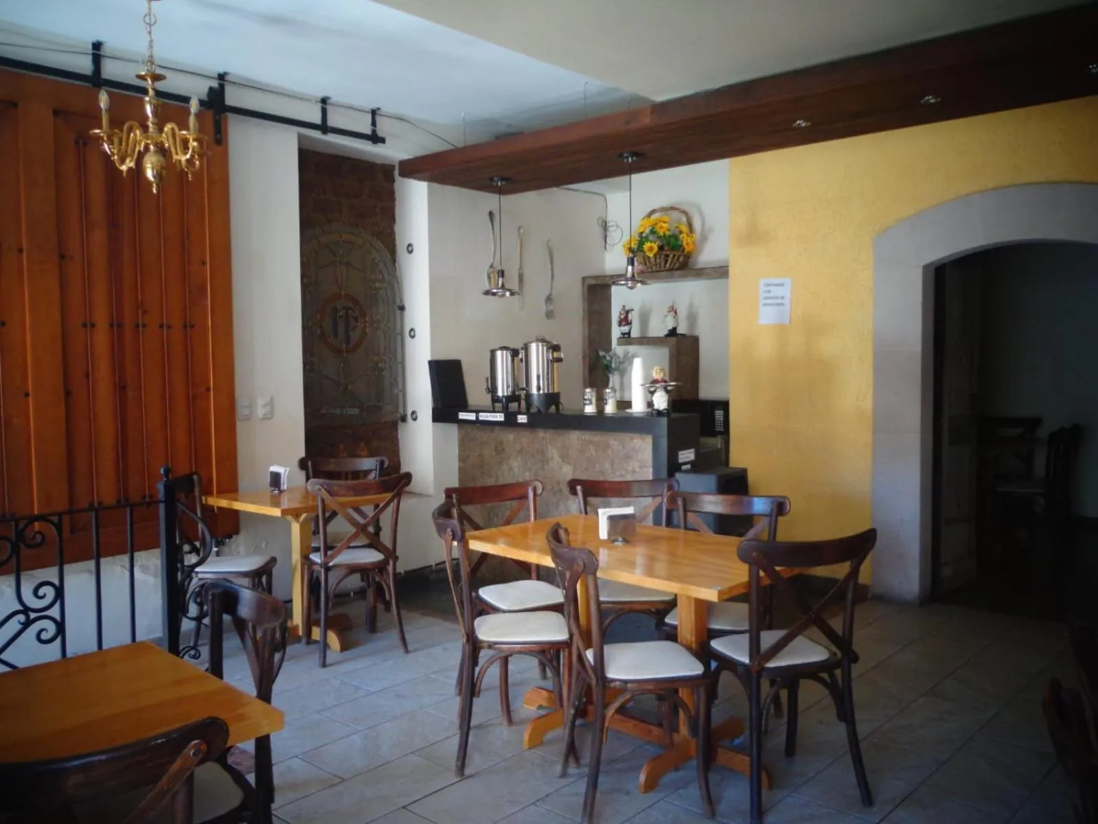 Restaurant/places to eat in Posada Tolosa